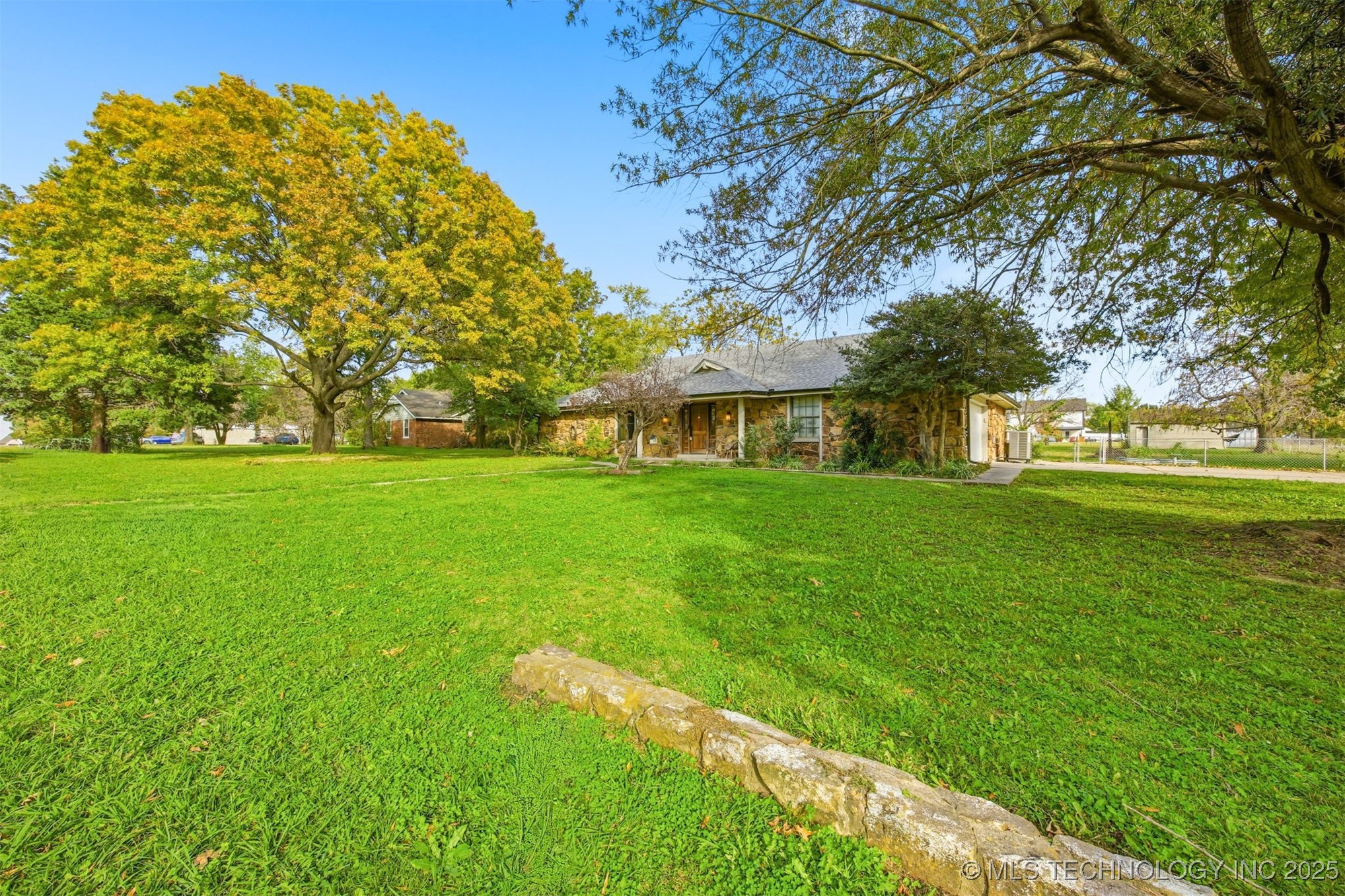 7409 N 147th East Avenue Property Photo 6