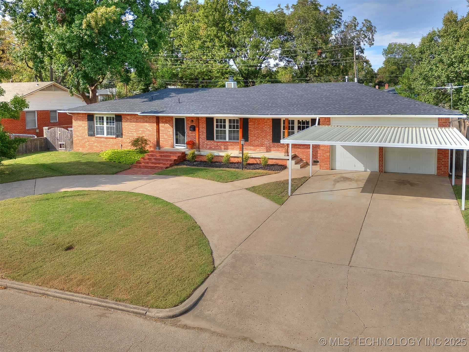 4817 E 25th Place Property Photo 5