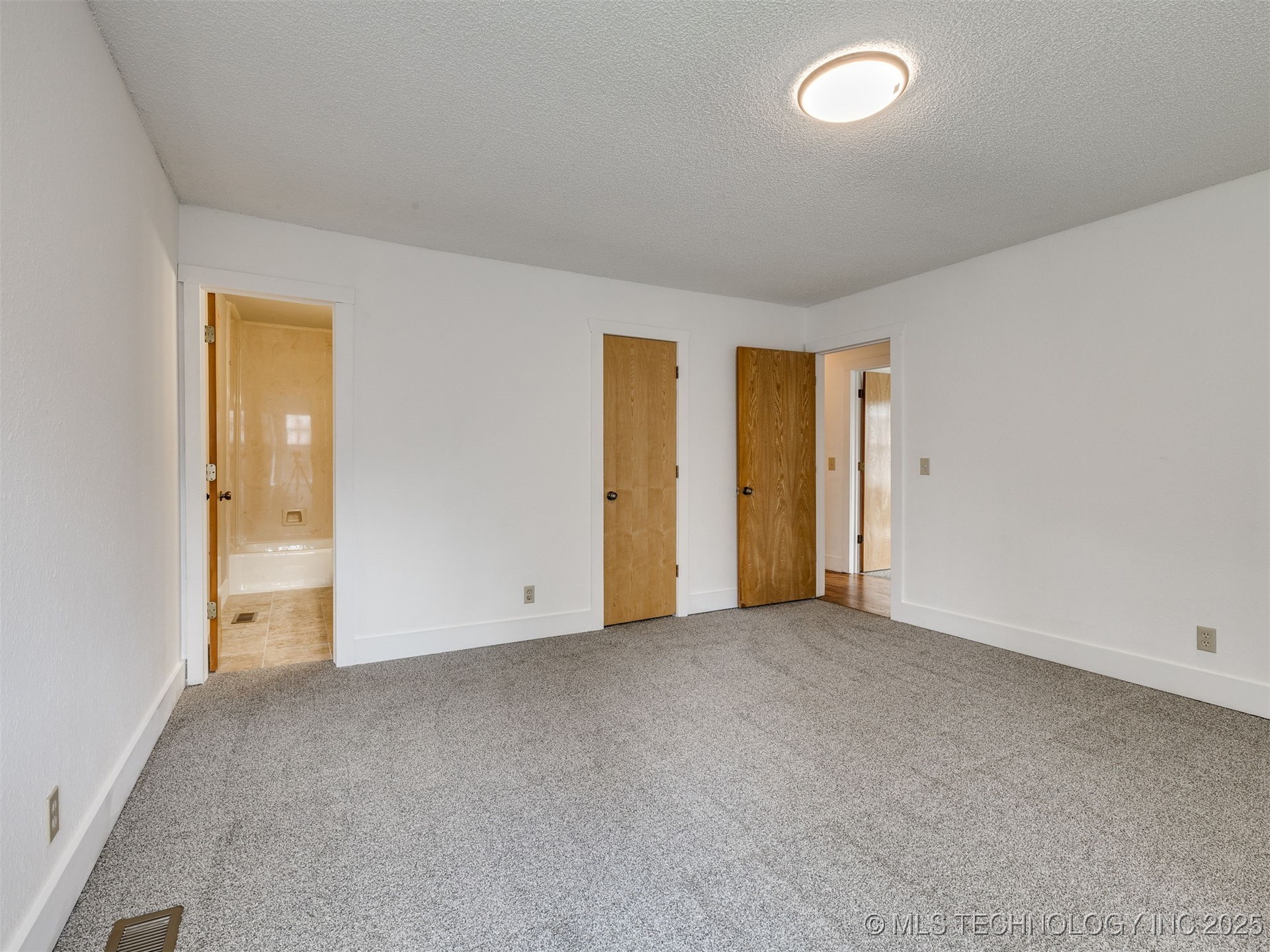 4817 E 25th Place Property Photo 43