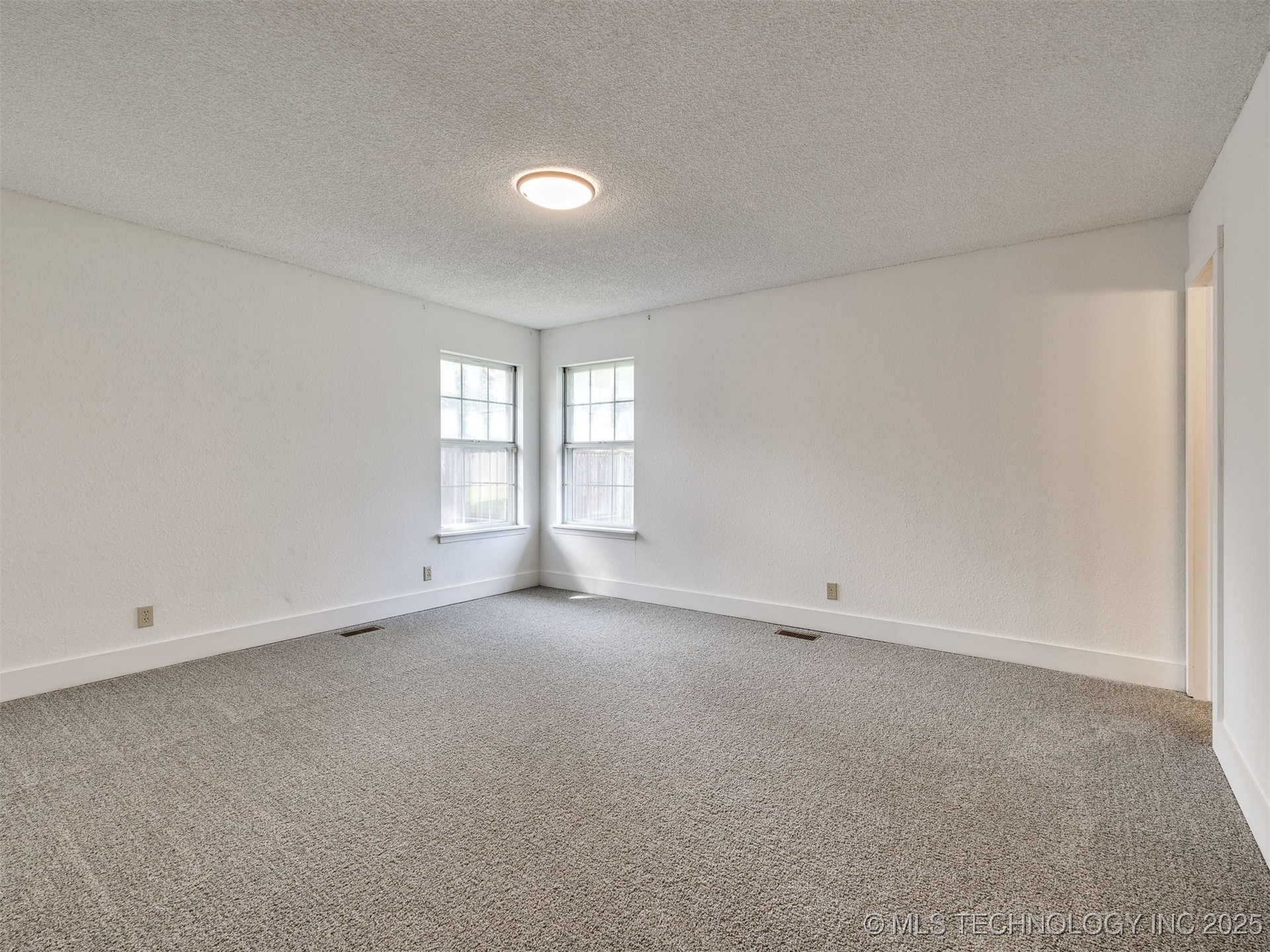 4817 E 25th Place Property Photo 44