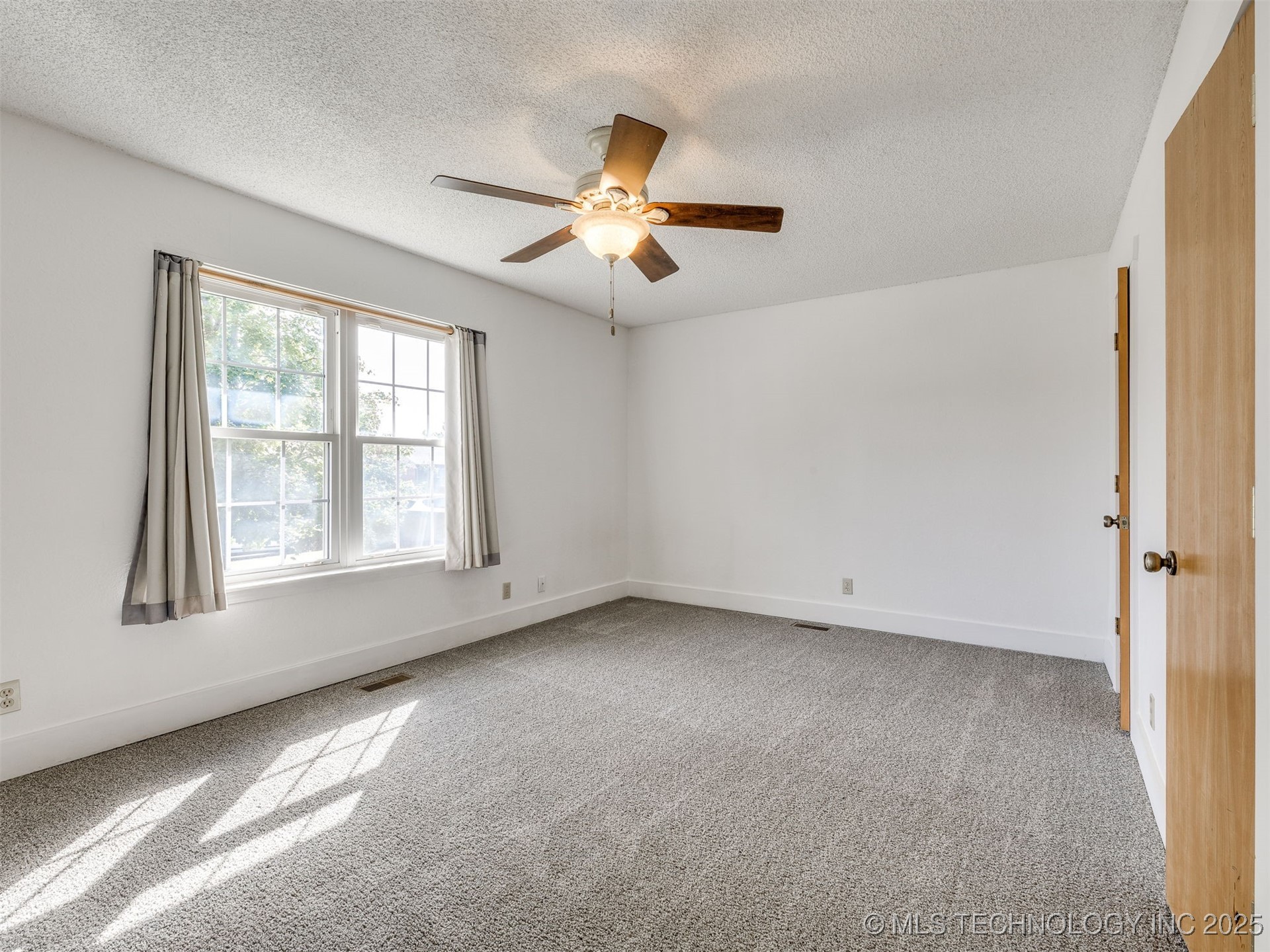 4817 E 25th Place Property Photo 45