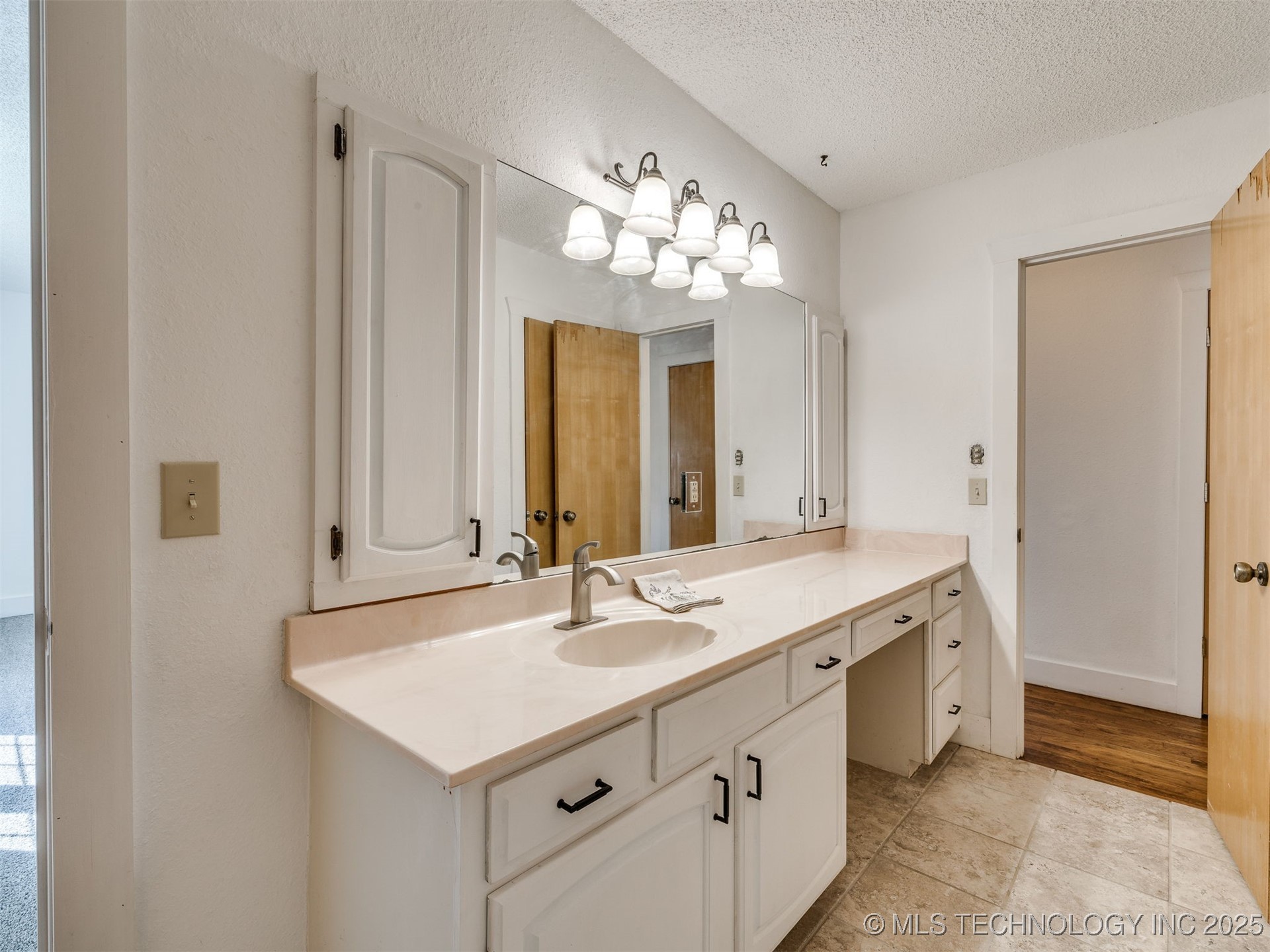 4817 E 25th Place Property Photo 51