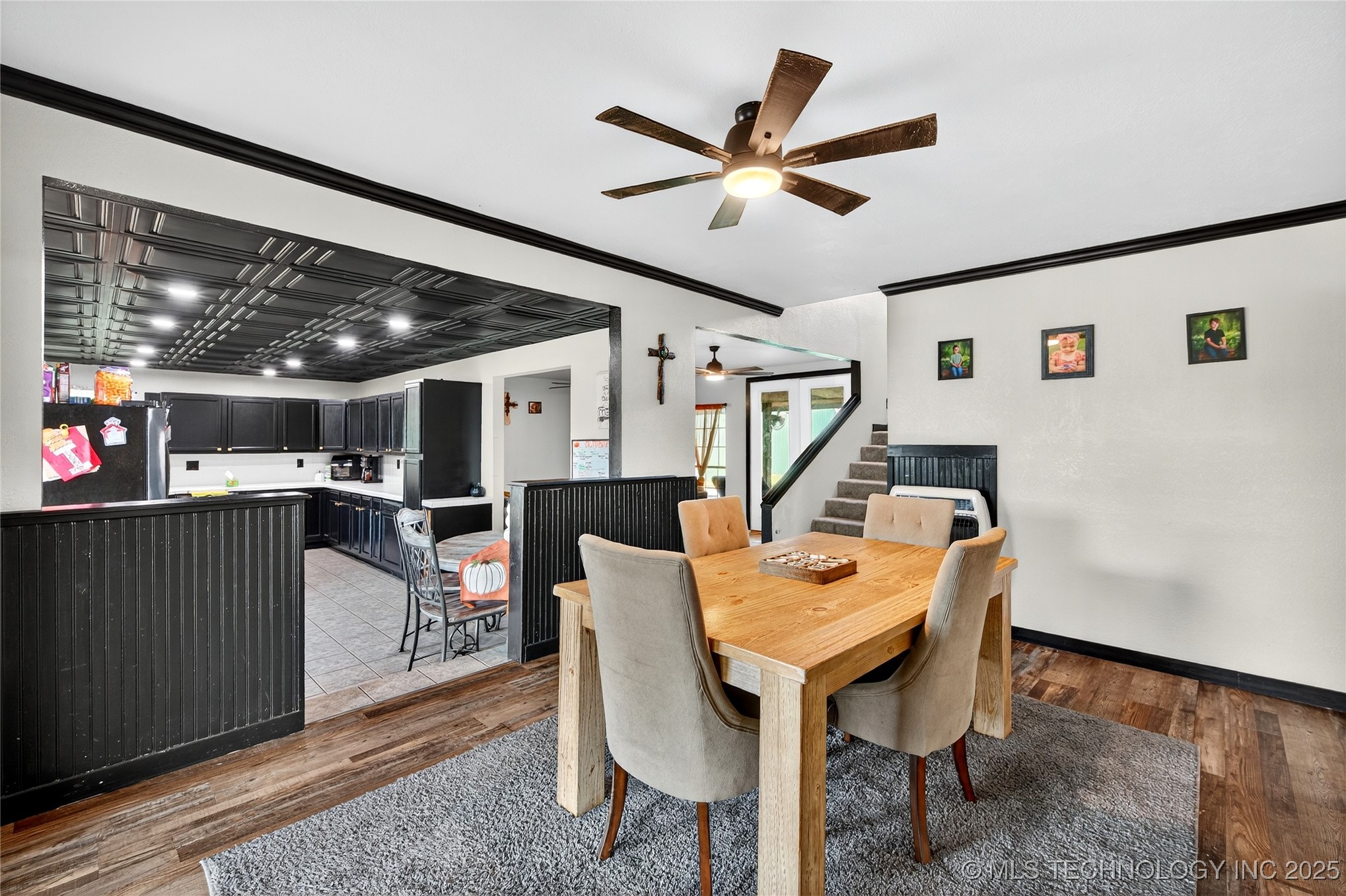 209 Roberts Street Property Photo 5