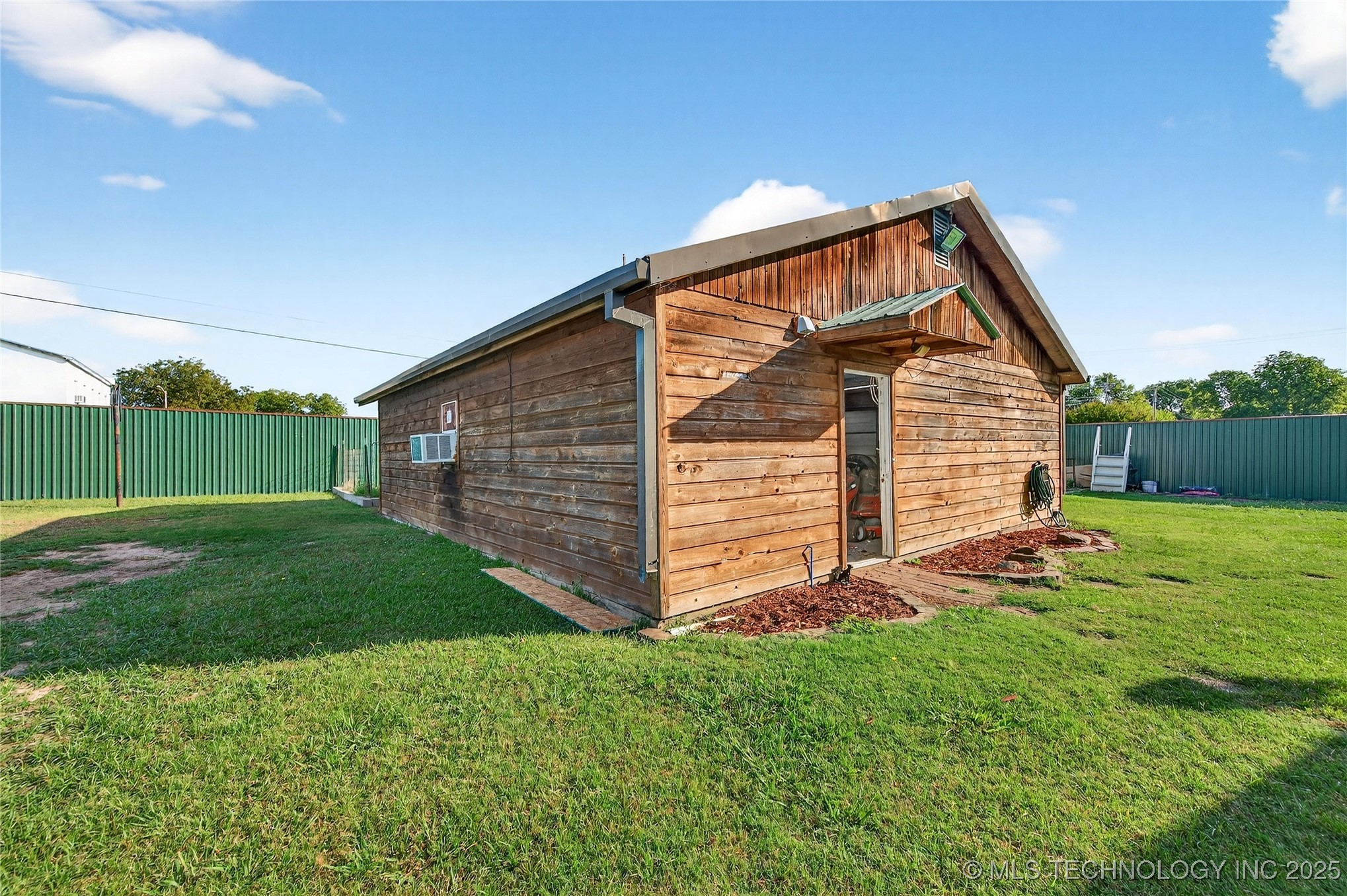 209 Roberts Street Property Photo 26