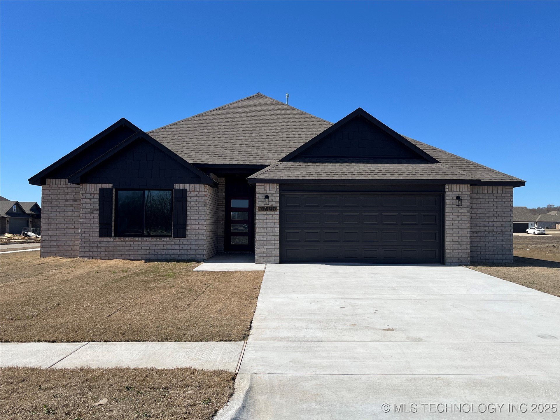 10890 S 278 East Avenue Property Photo 1