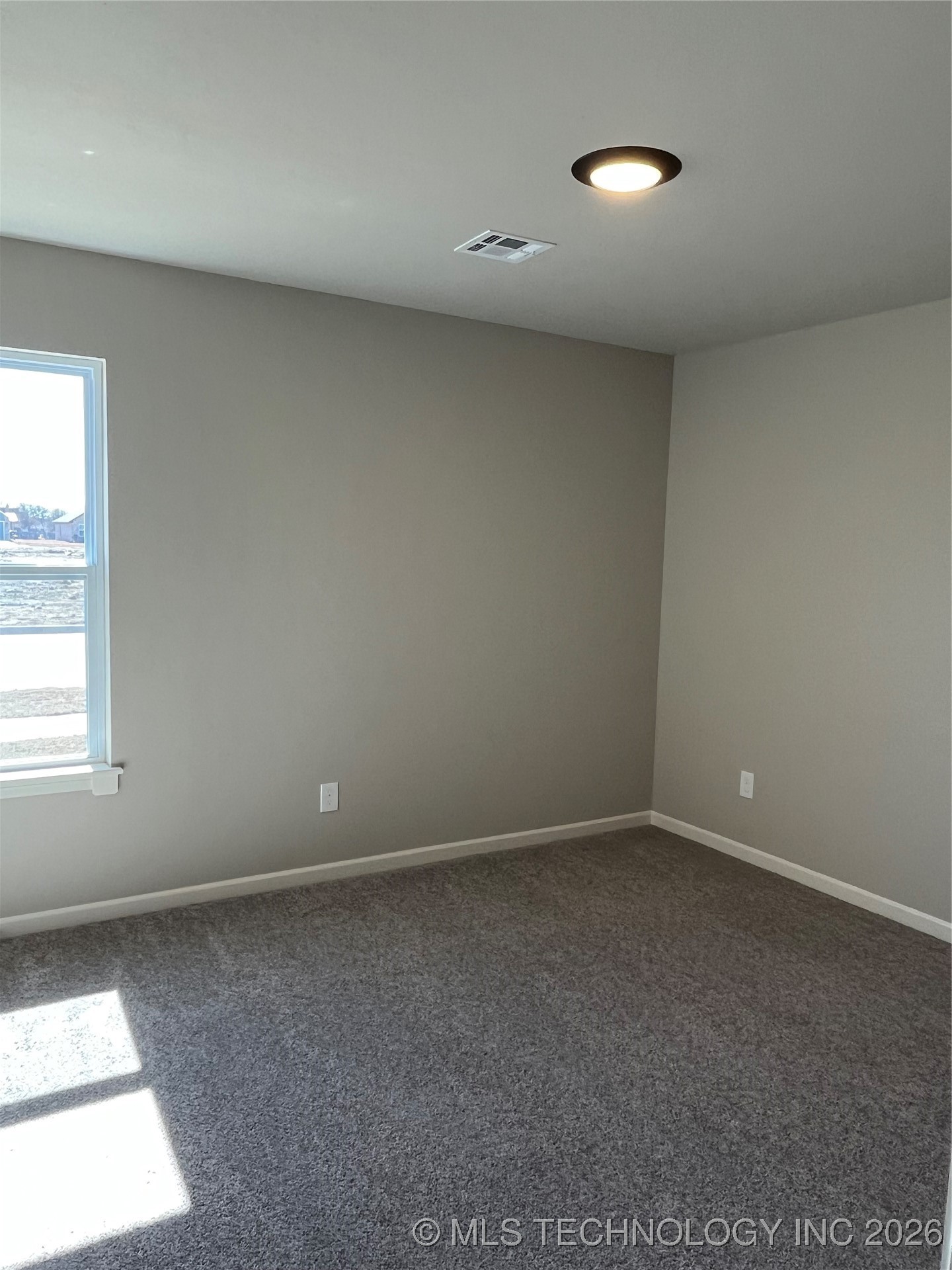 10890 S 278 East Avenue Property Photo 6