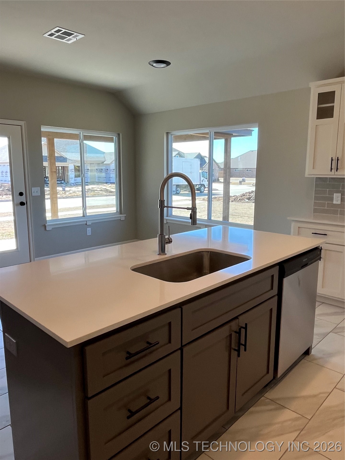 10890 S 278 East Avenue Property Photo 11