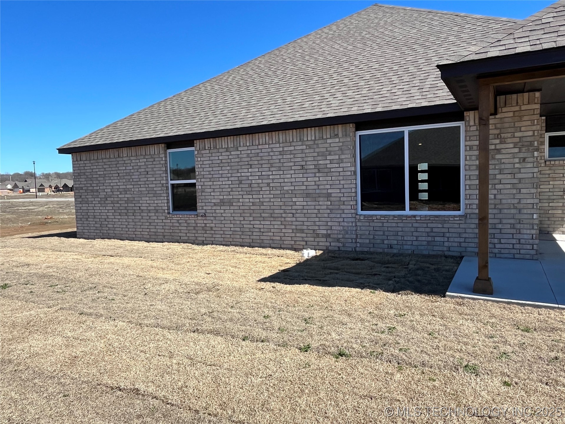 10890 S 278 East Avenue Property Photo 24