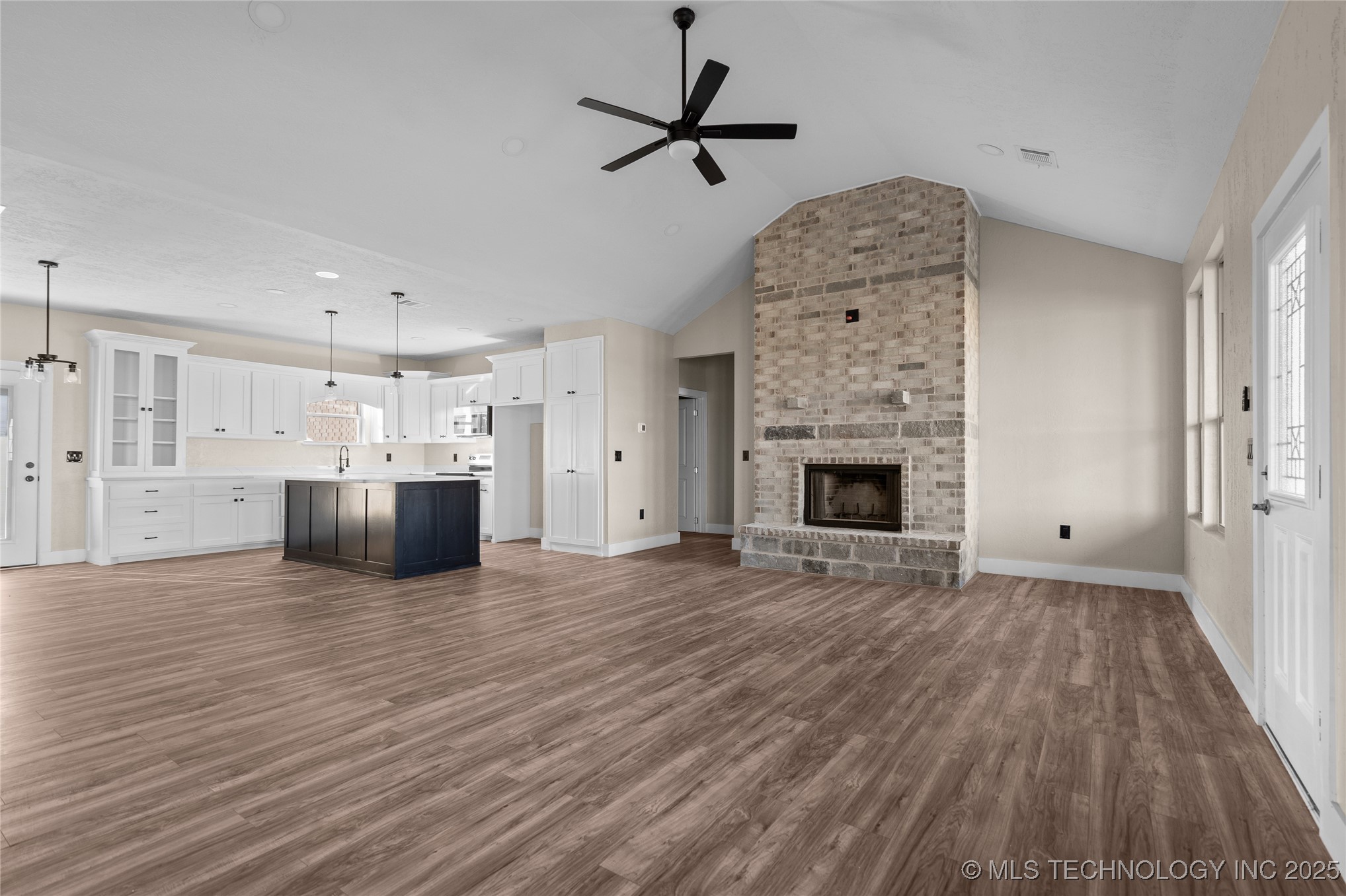 12499 Fox Hollow Road Property Photo 2