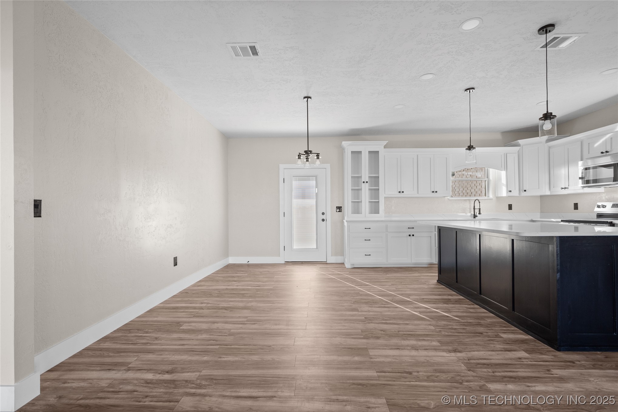 12499 Fox Hollow Road Property Photo 6