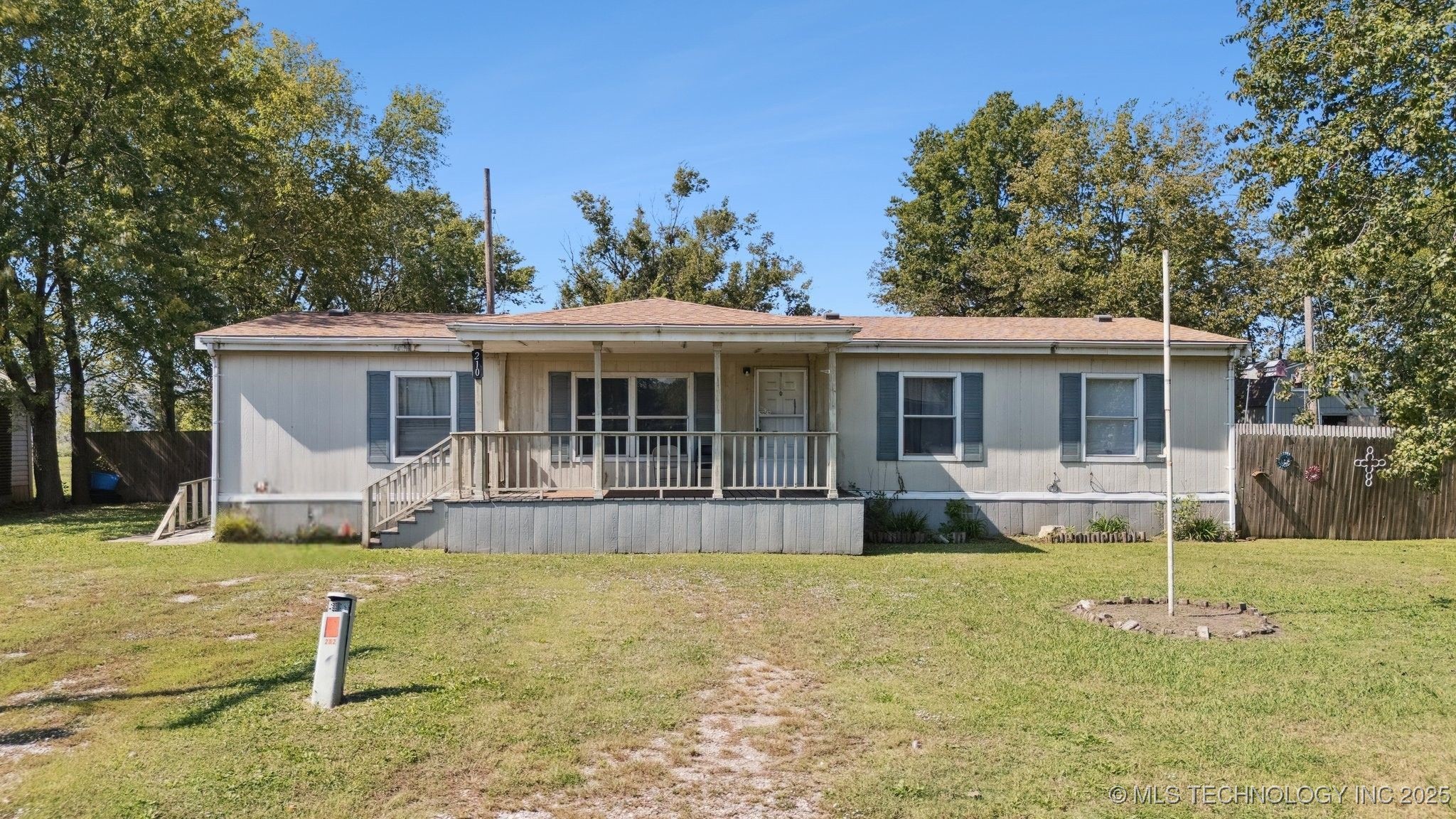 210 Osage Street Property Photo 1