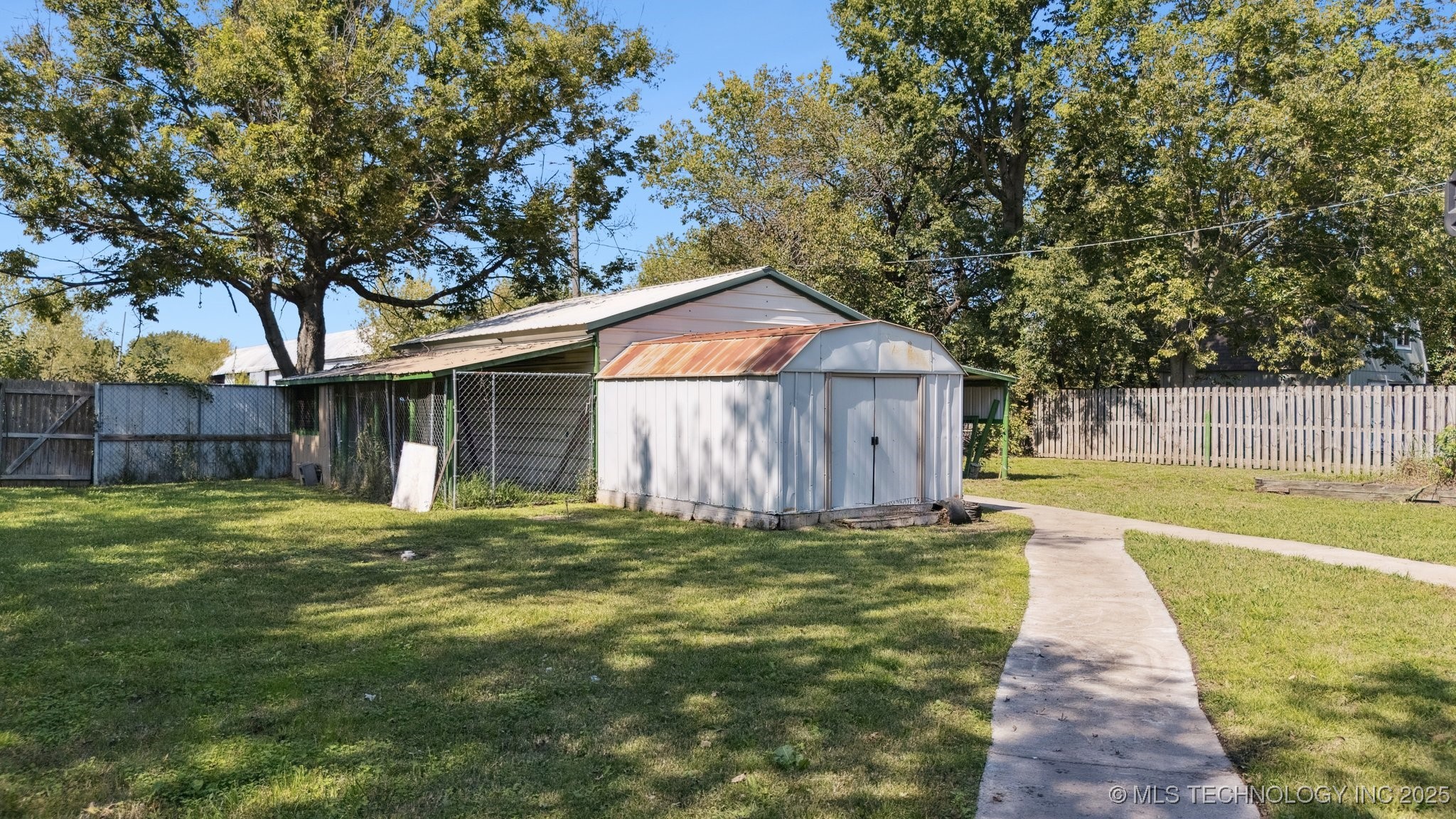 210 Osage Street Property Photo 2