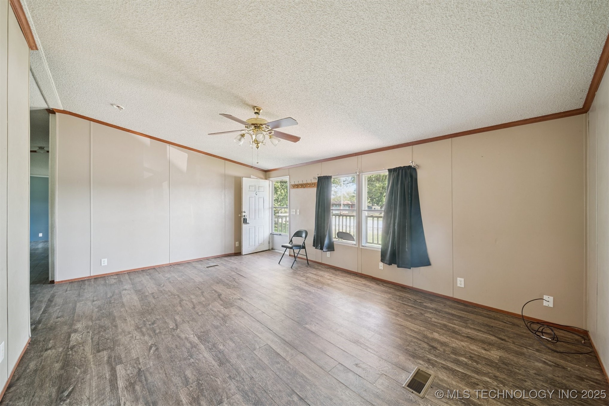 210 Osage Street Property Photo 4