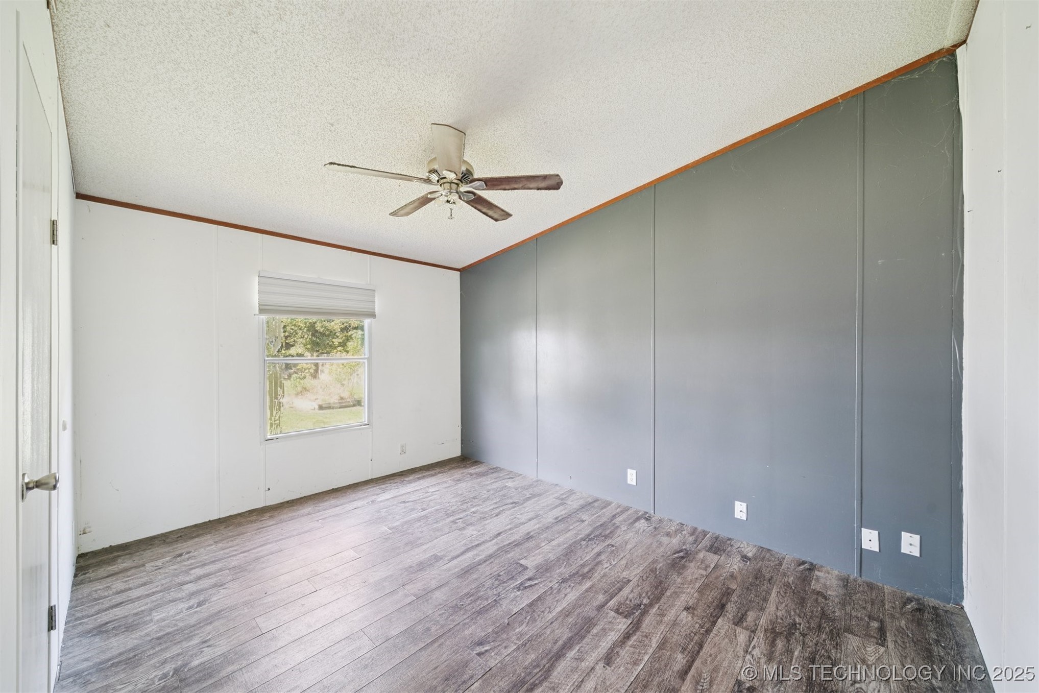 210 Osage Street Property Photo 5