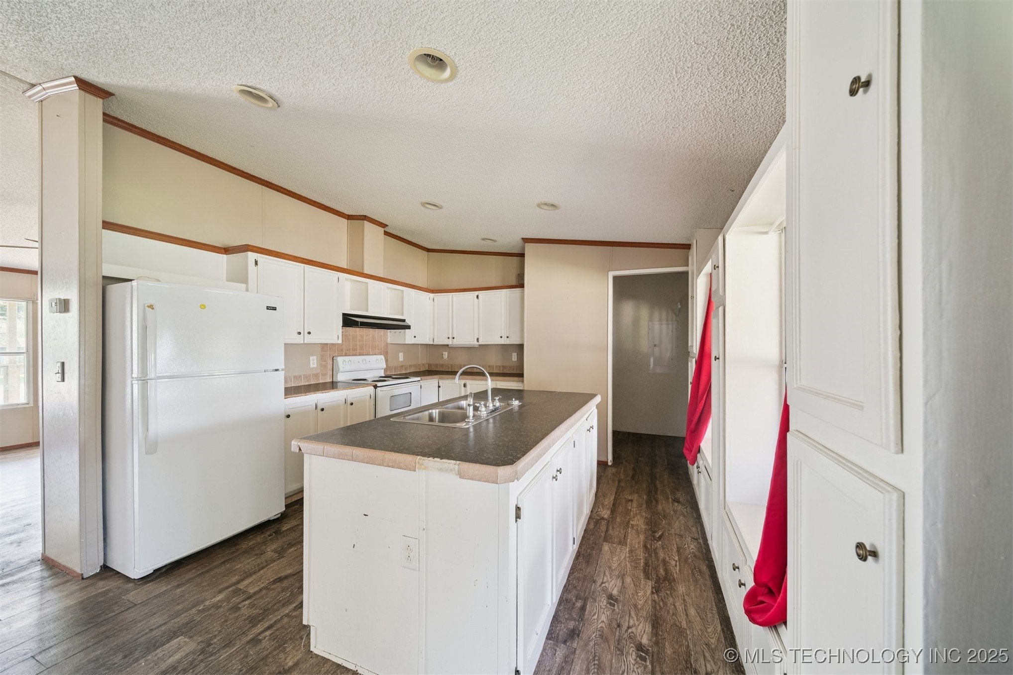 210 Osage Street Property Photo 11