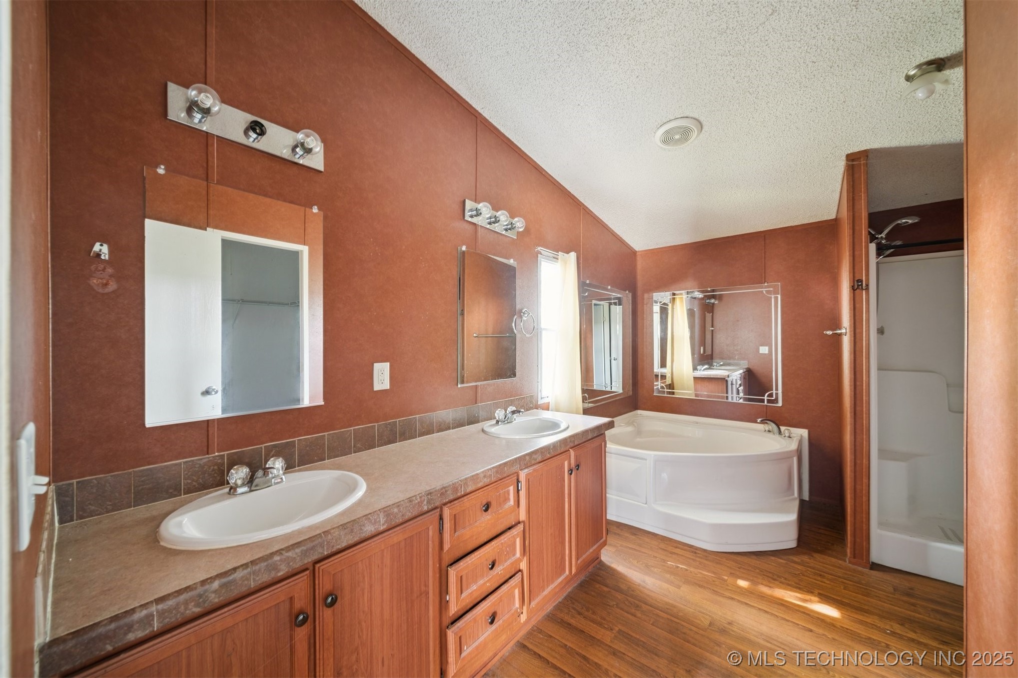 210 Osage Street Property Photo 16