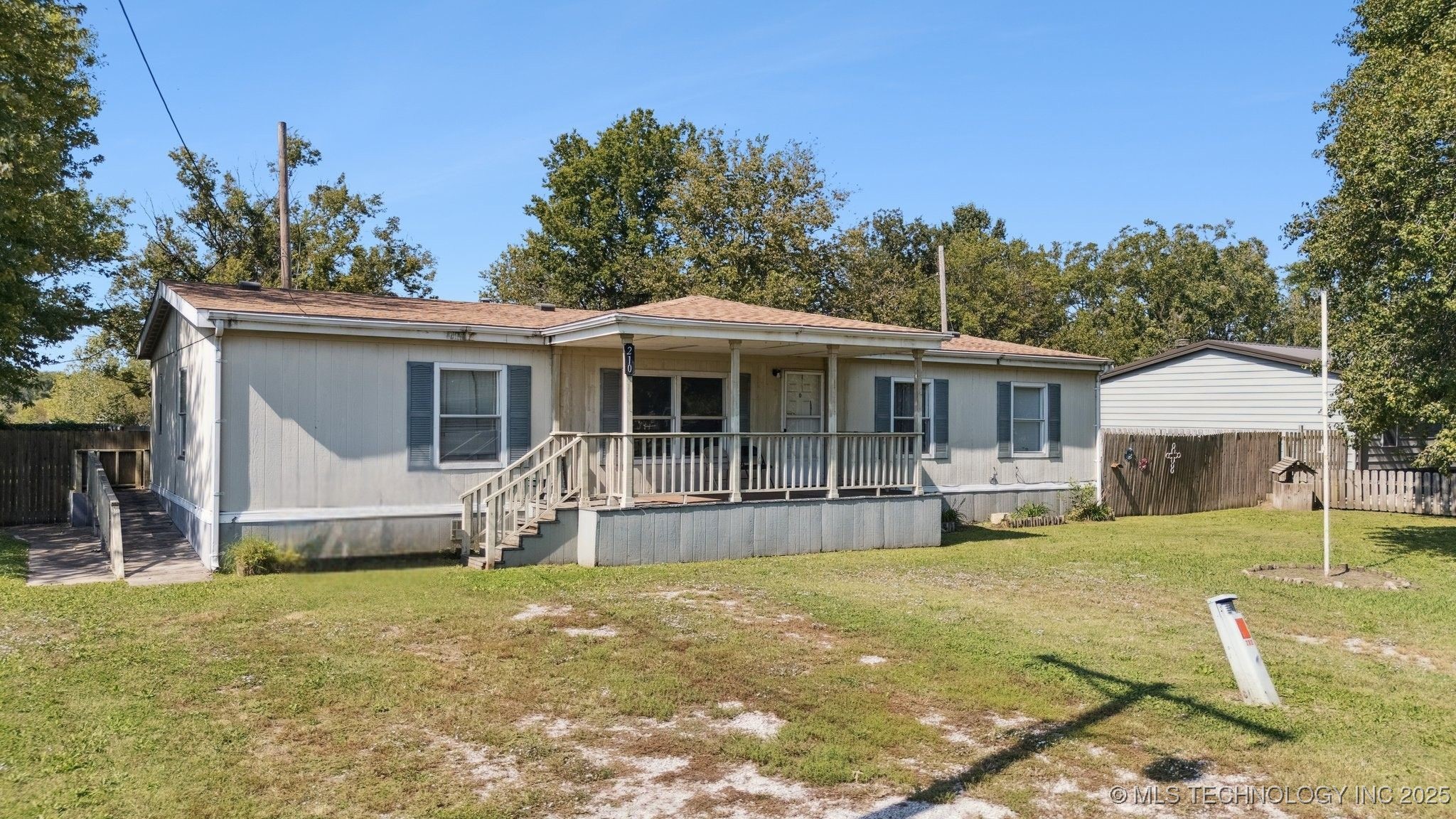 210 Osage Street Property Photo 28