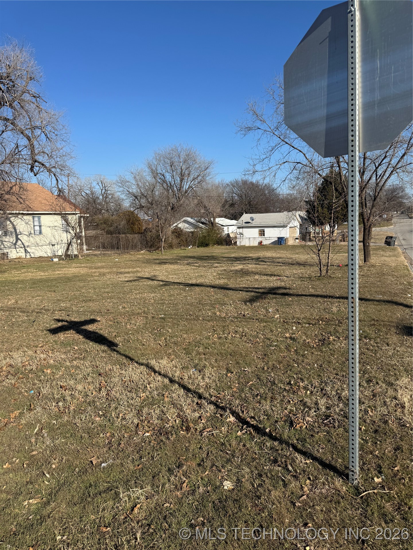 1401 N Yale Avenue Property Photo 1