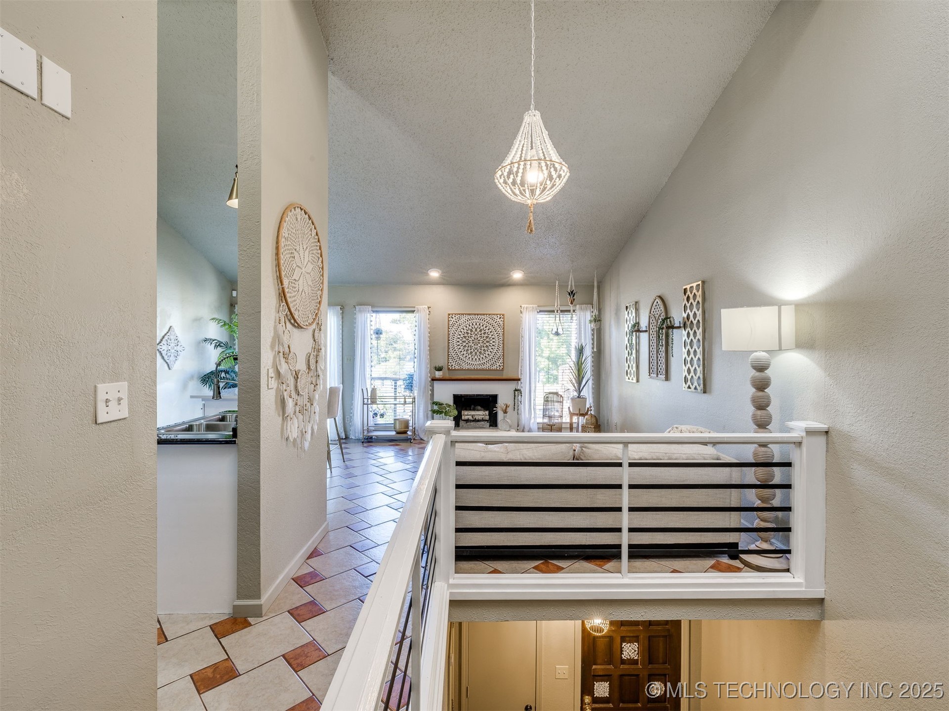 1553 S Riverside Drive 1553 Property Photo 5