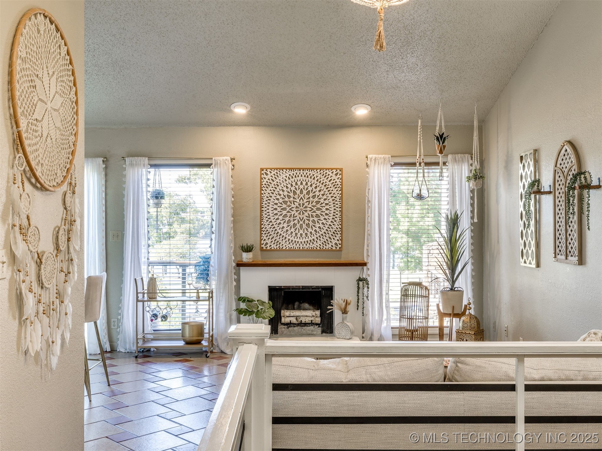 1553 S Riverside Drive 1553 Property Photo 6