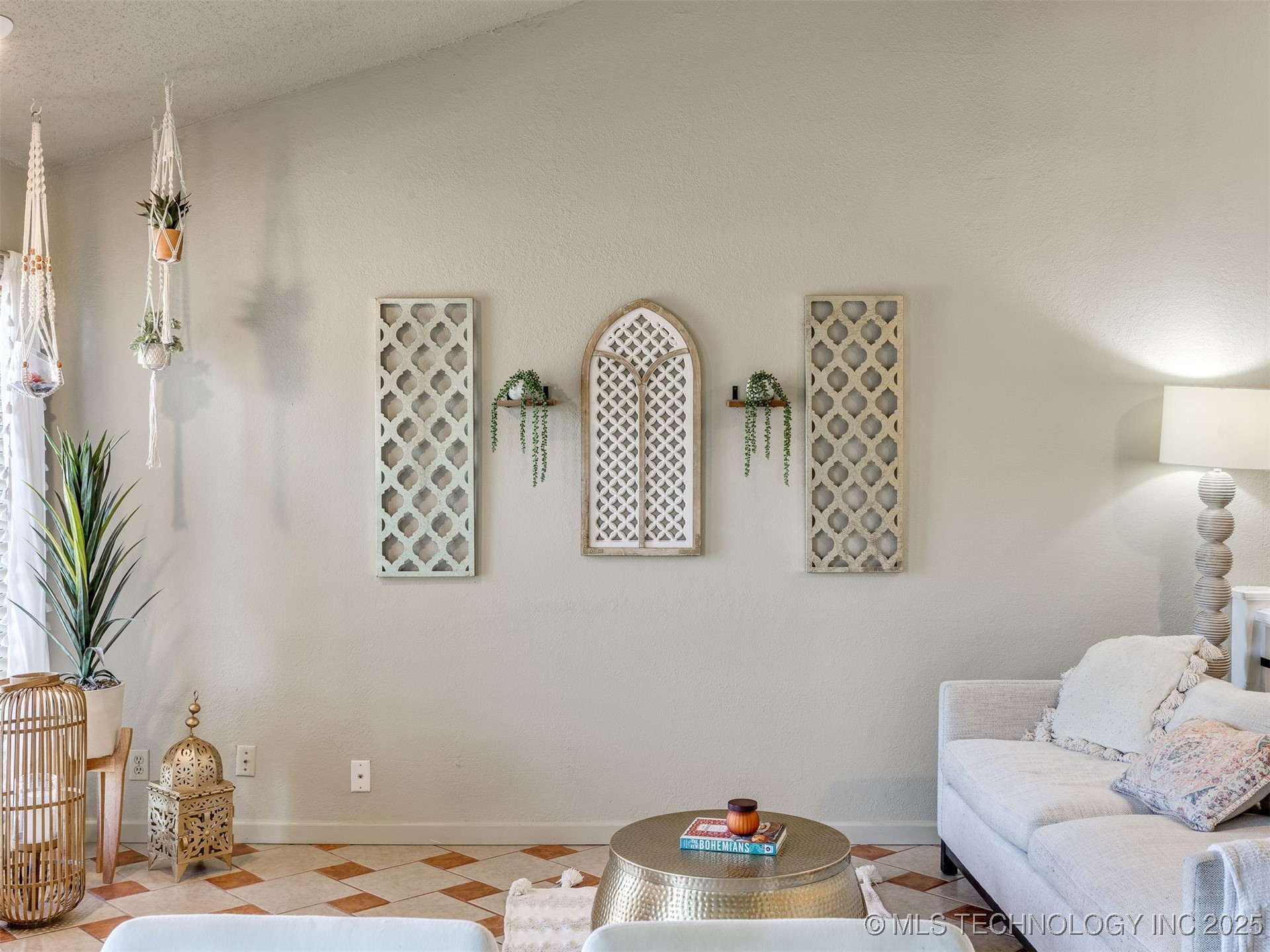 1553 S Riverside Drive 1553 Property Photo 11