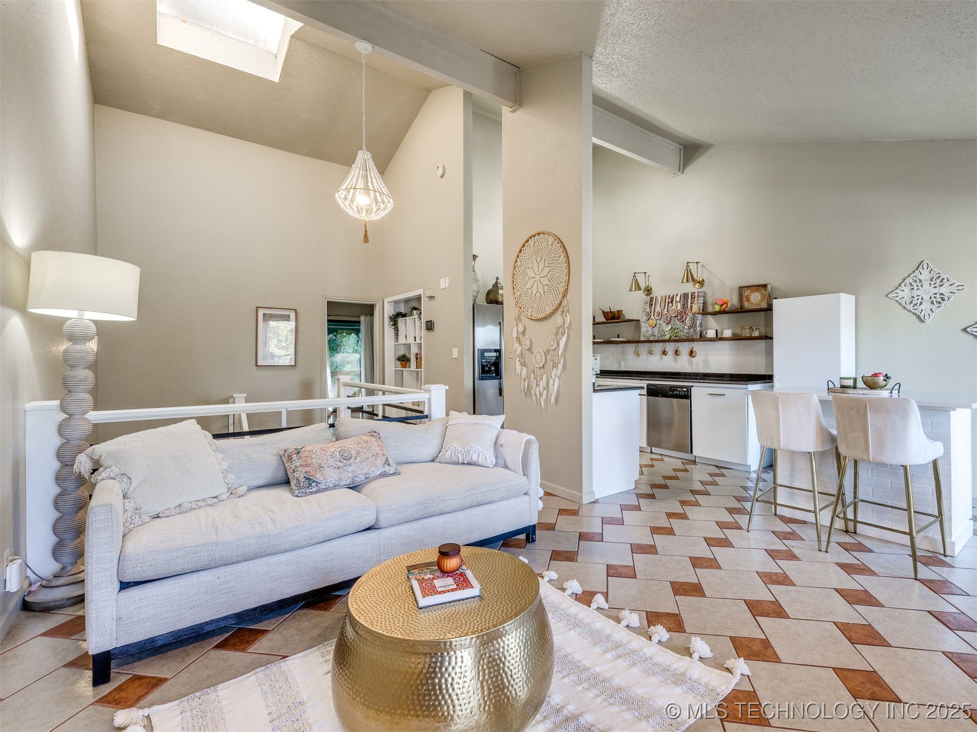 1553 S Riverside Drive 1553 Property Photo 13