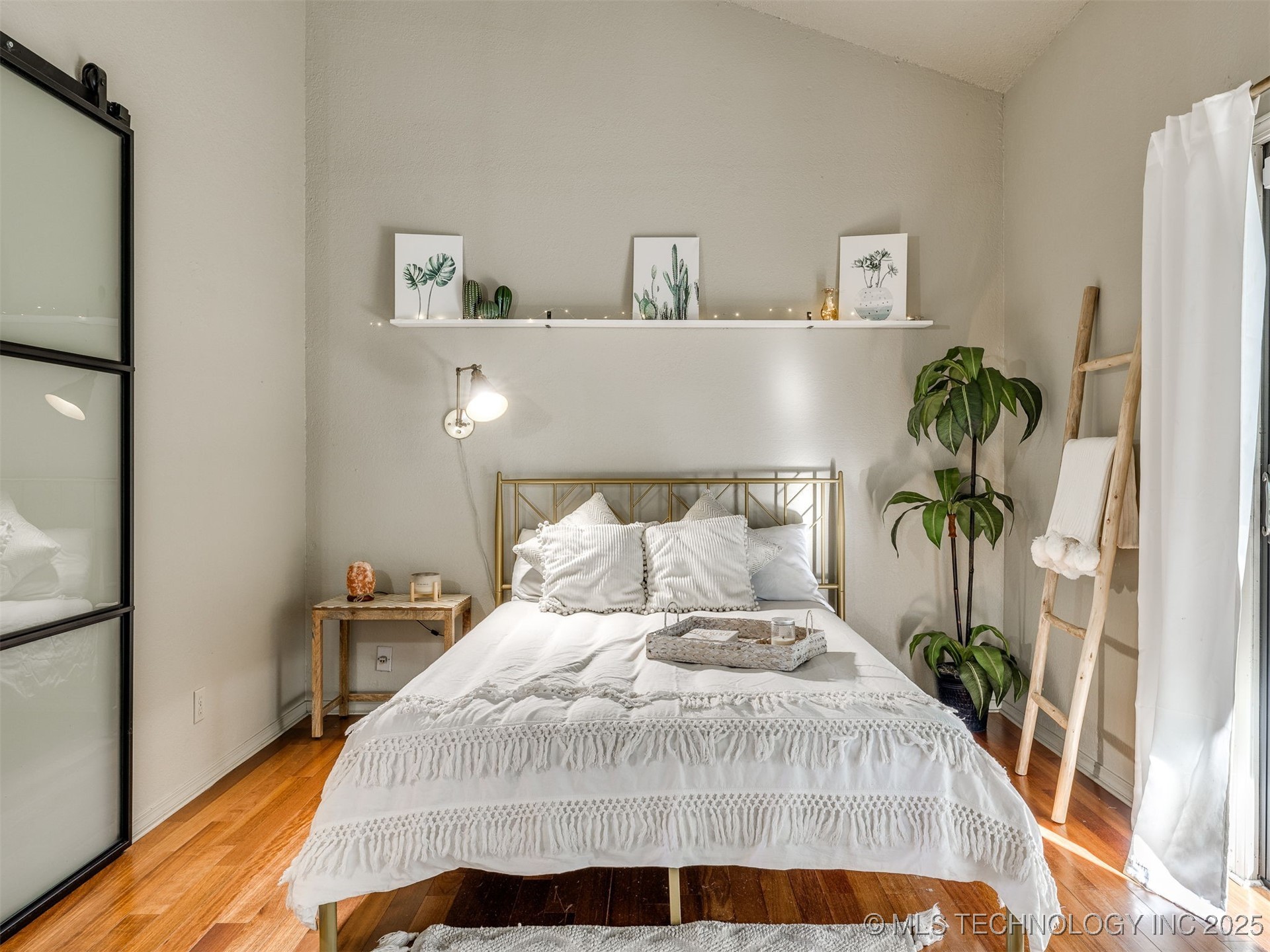 1553 S Riverside Drive 1553 Property Photo 27