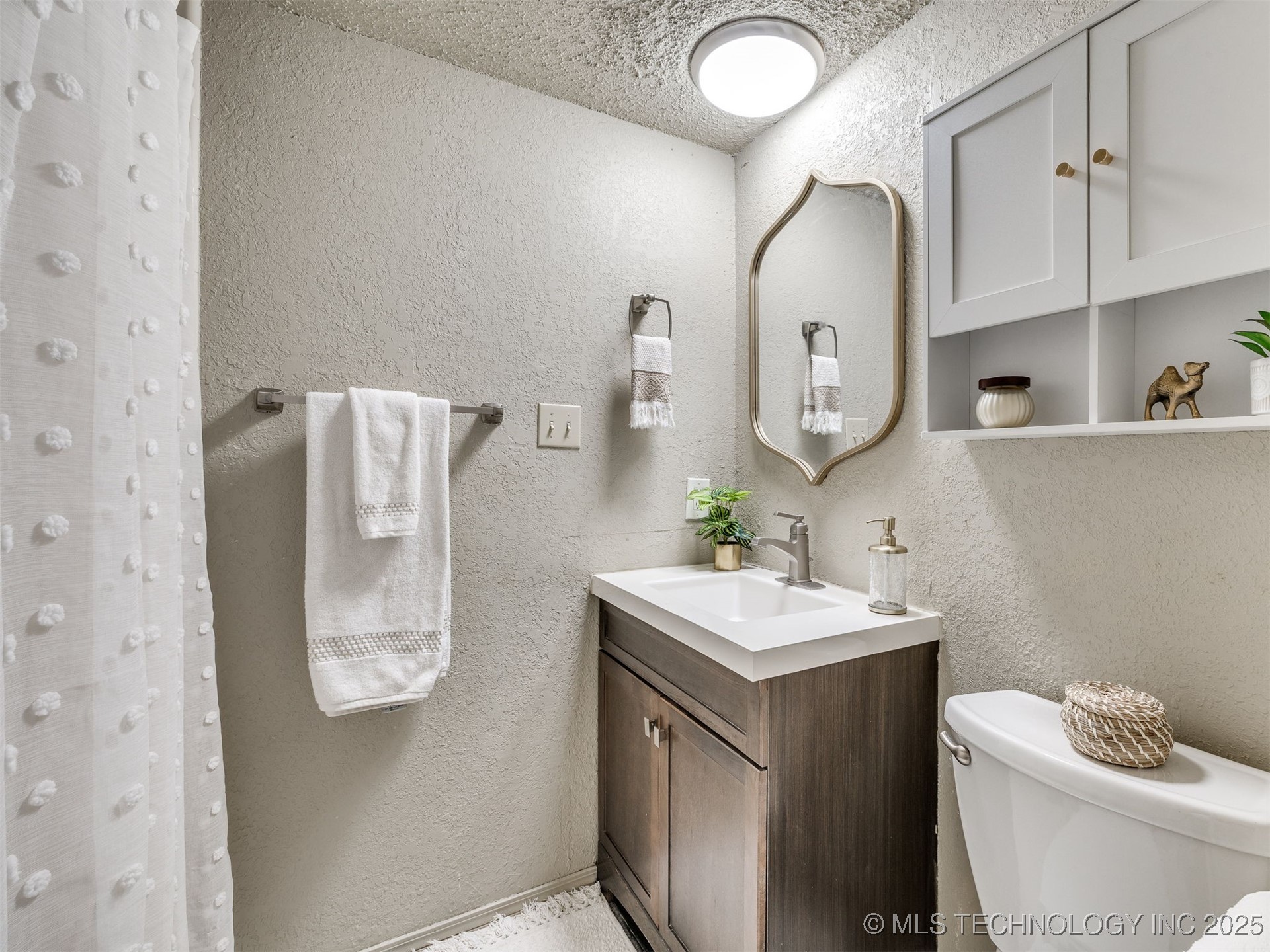 1553 S Riverside Drive 1553 Property Photo 32