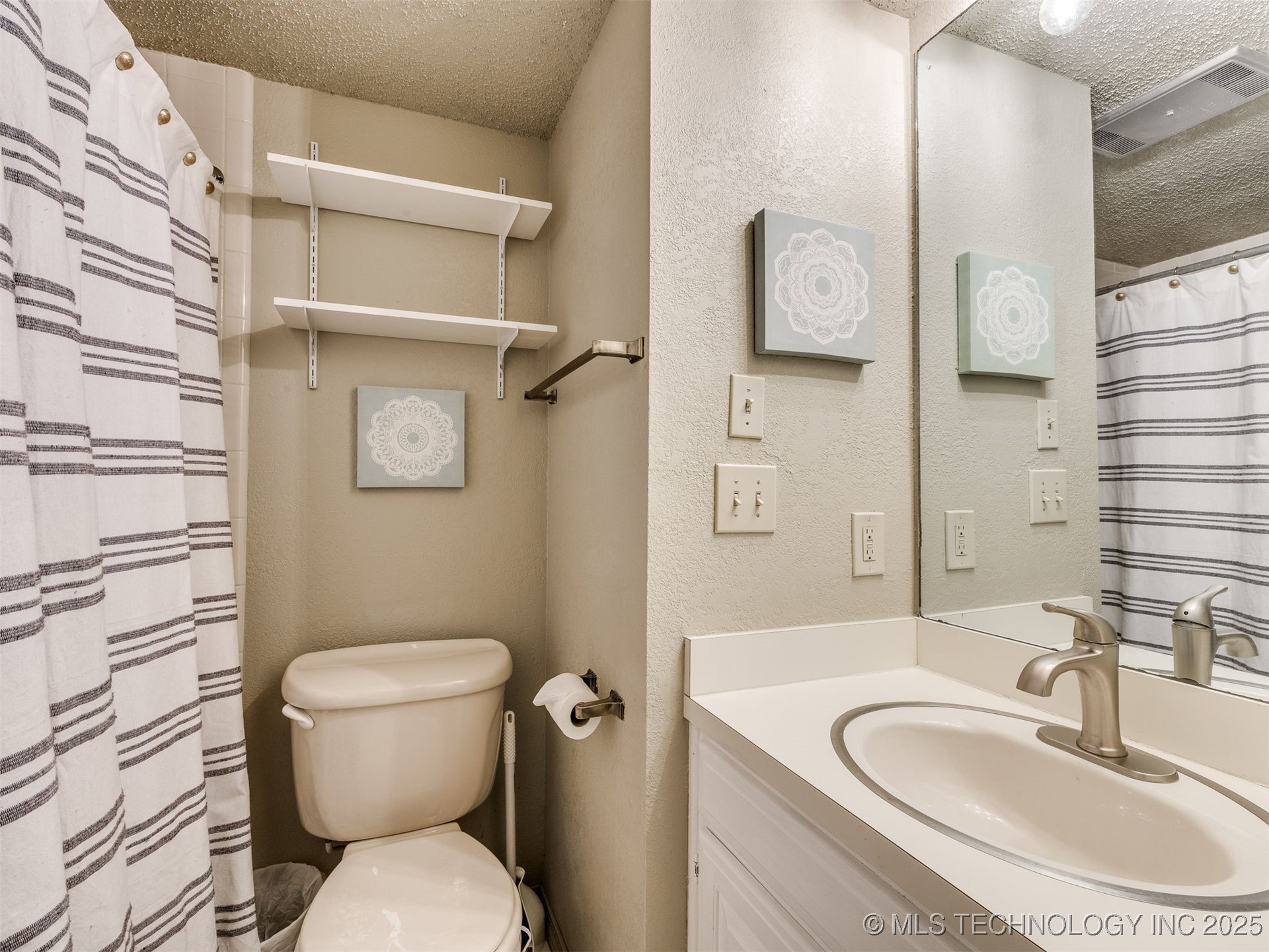 1553 S Riverside Drive 1553 Property Photo 37