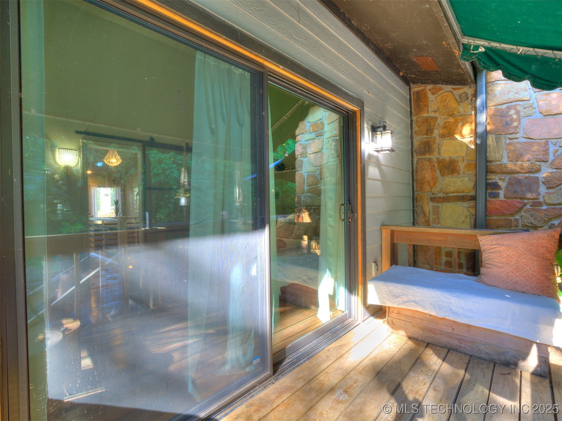 1553 S Riverside Drive 1553 Property Photo 38