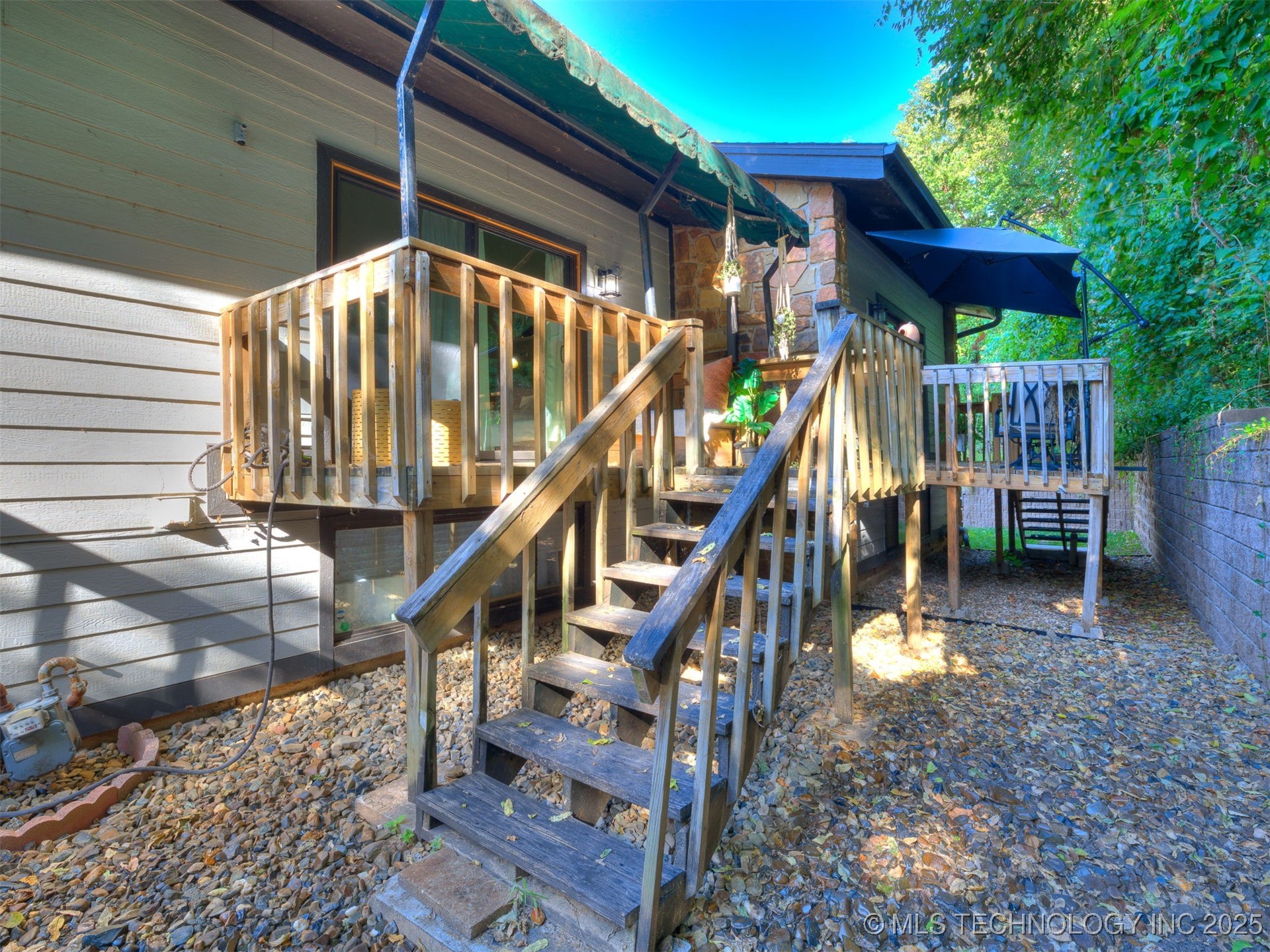 1553 S Riverside Drive 1553 Property Photo 40