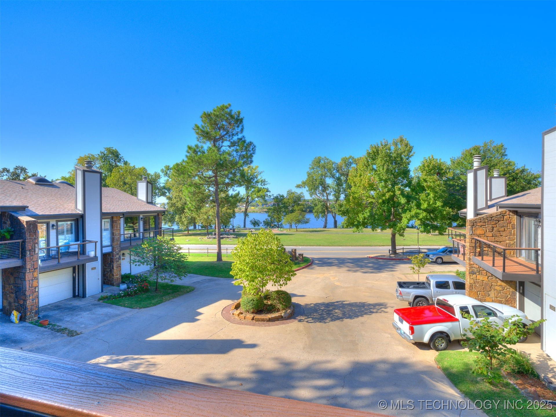 1553 S Riverside Drive 1553 Property Photo 41