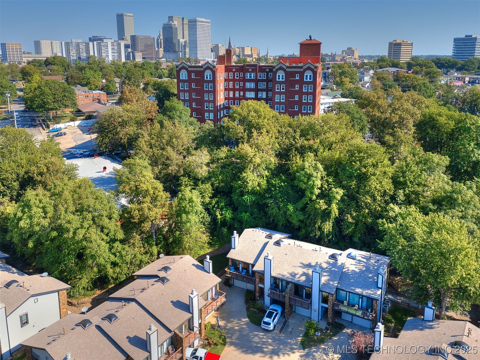 1553 S Riverside Drive 1553 Property Photo 42