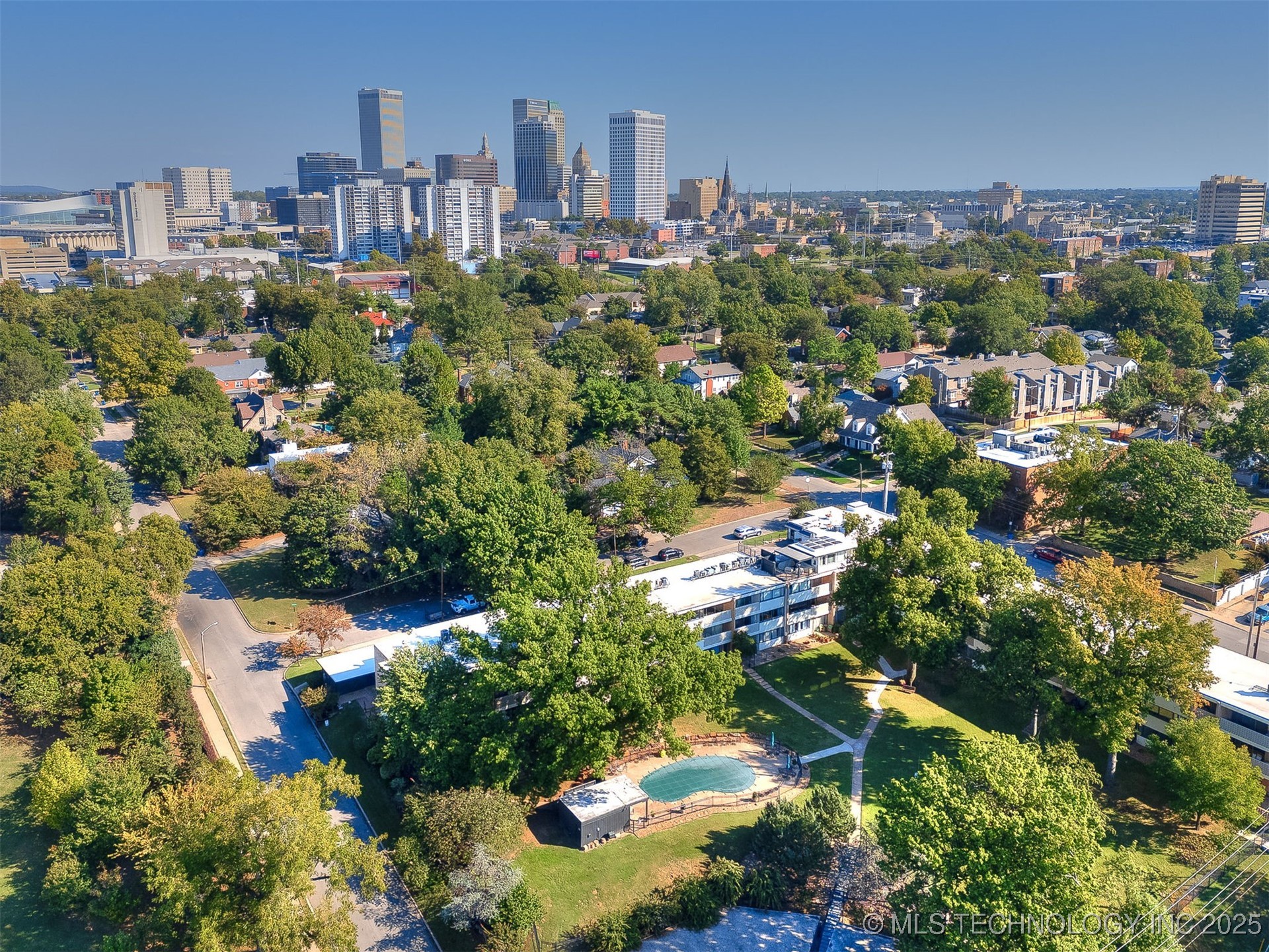 1553 S Riverside Drive 1553 Property Photo 44