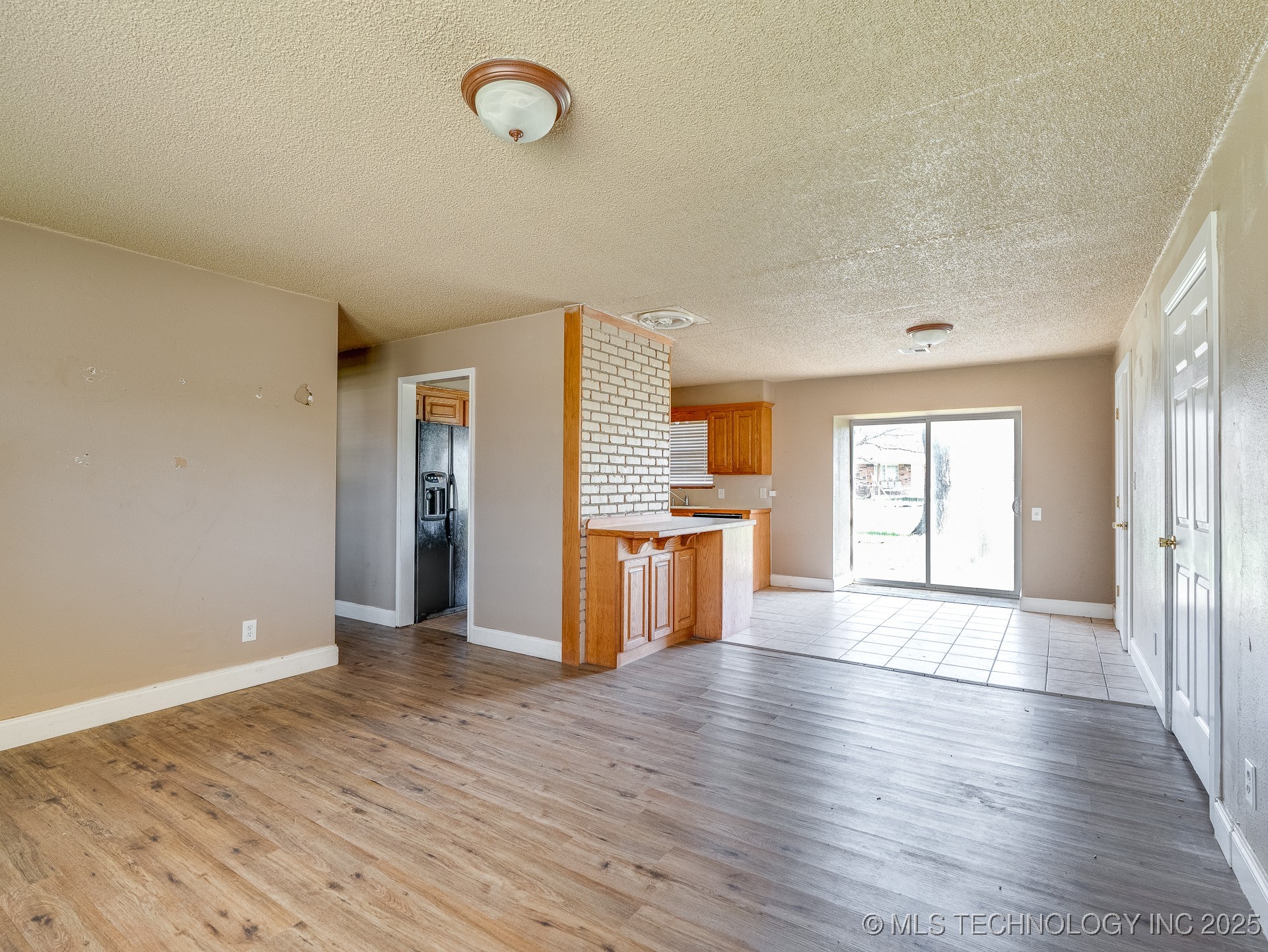 306 E Colonial Property Photo 4