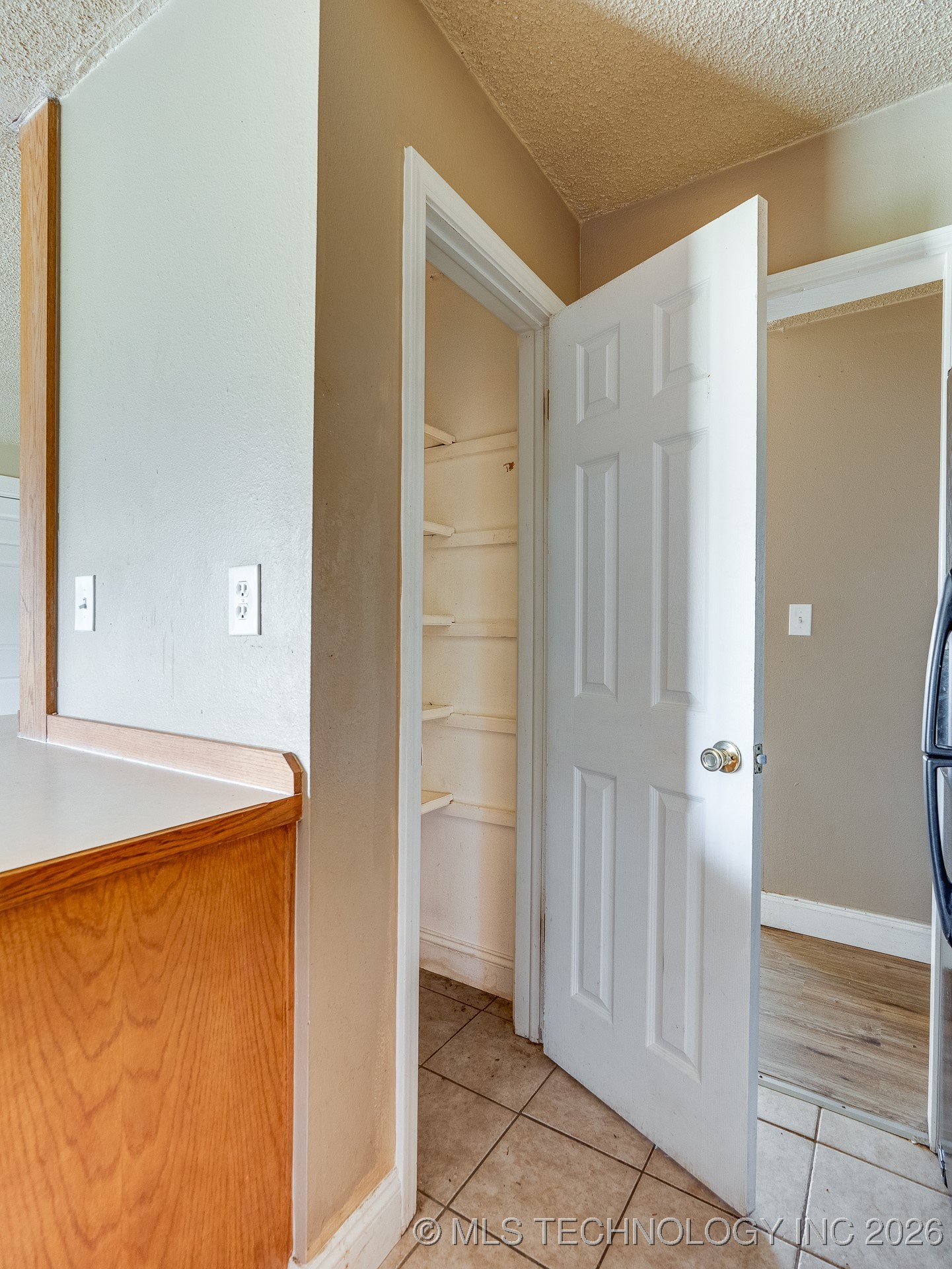 306 E Colonial Property Photo 11