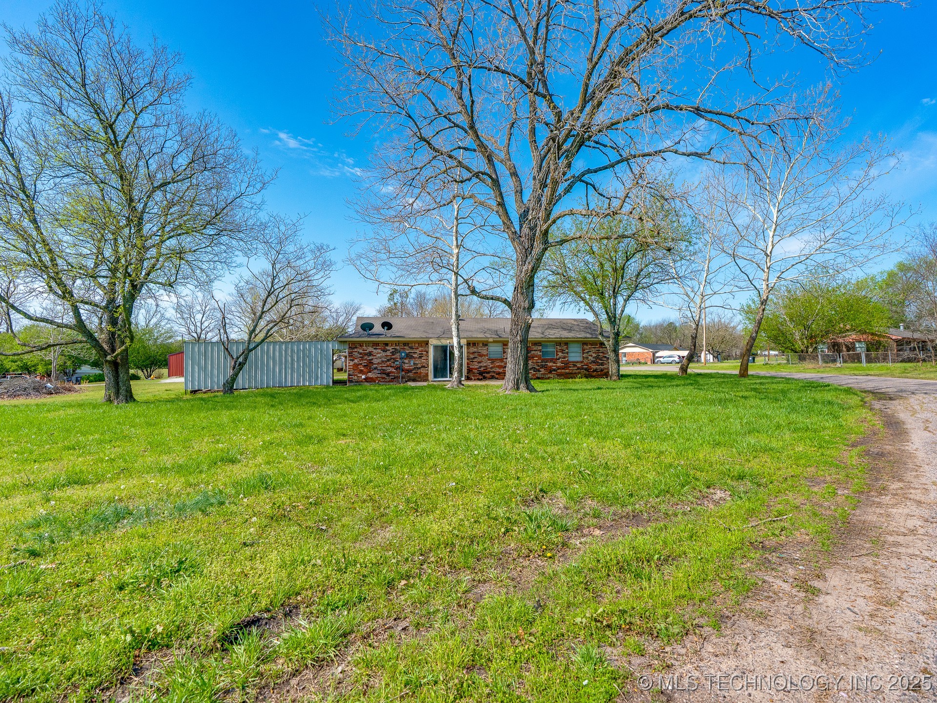 306 E Colonial Property Photo 28