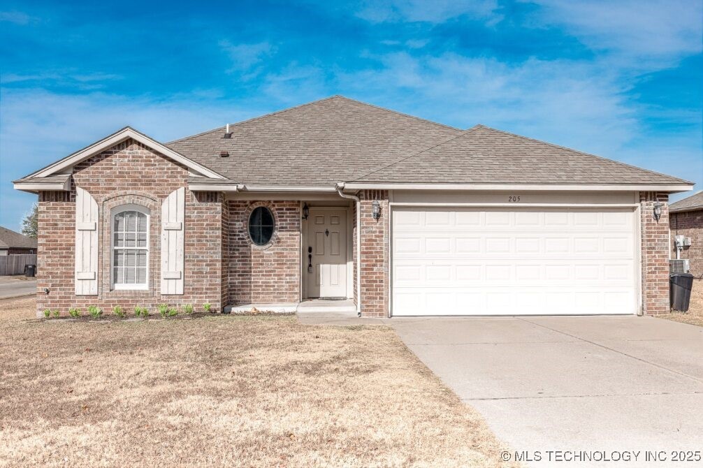 205 Taos Drive Property Photo 1