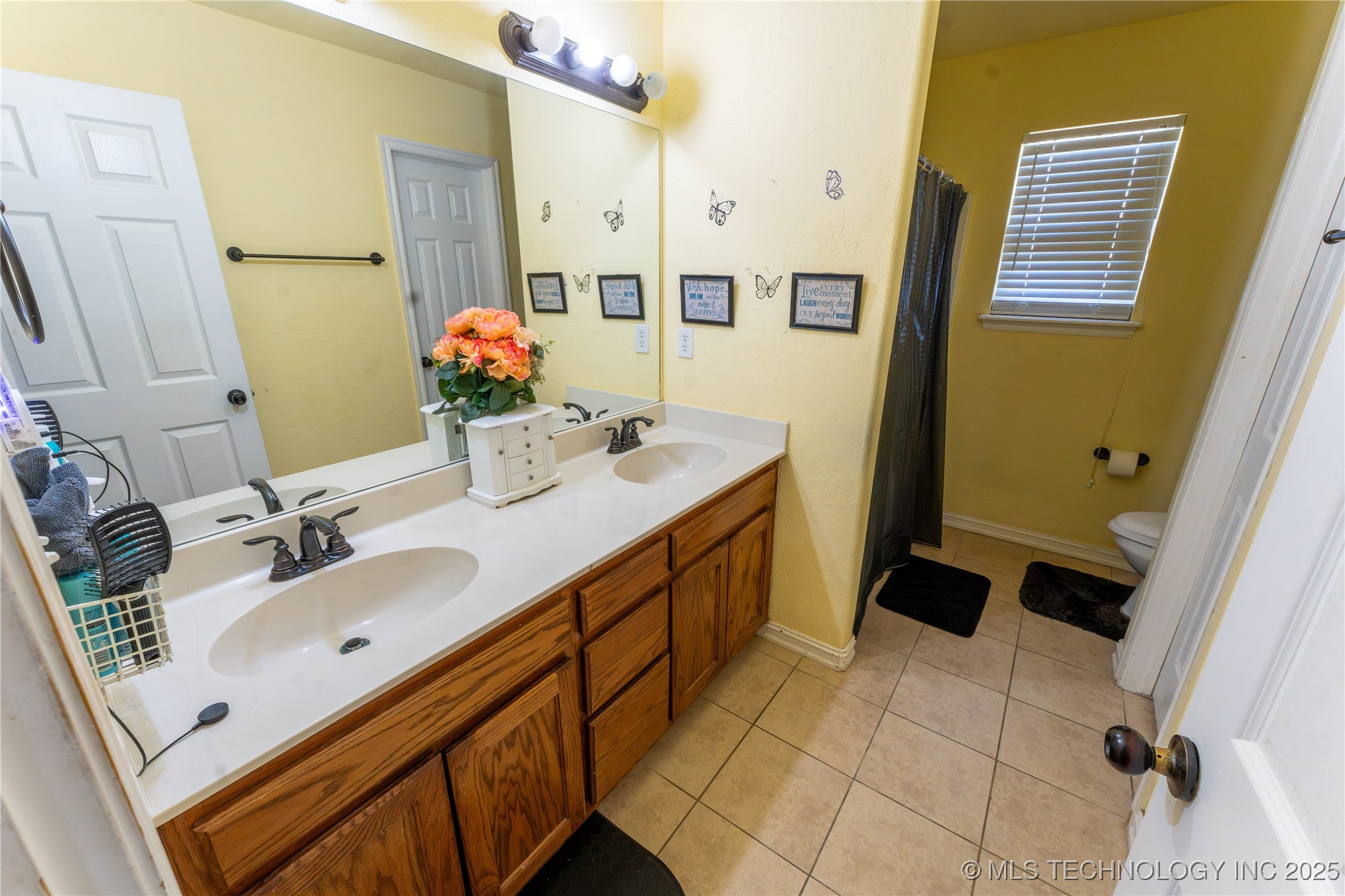 205 Taos Drive Property Photo 5