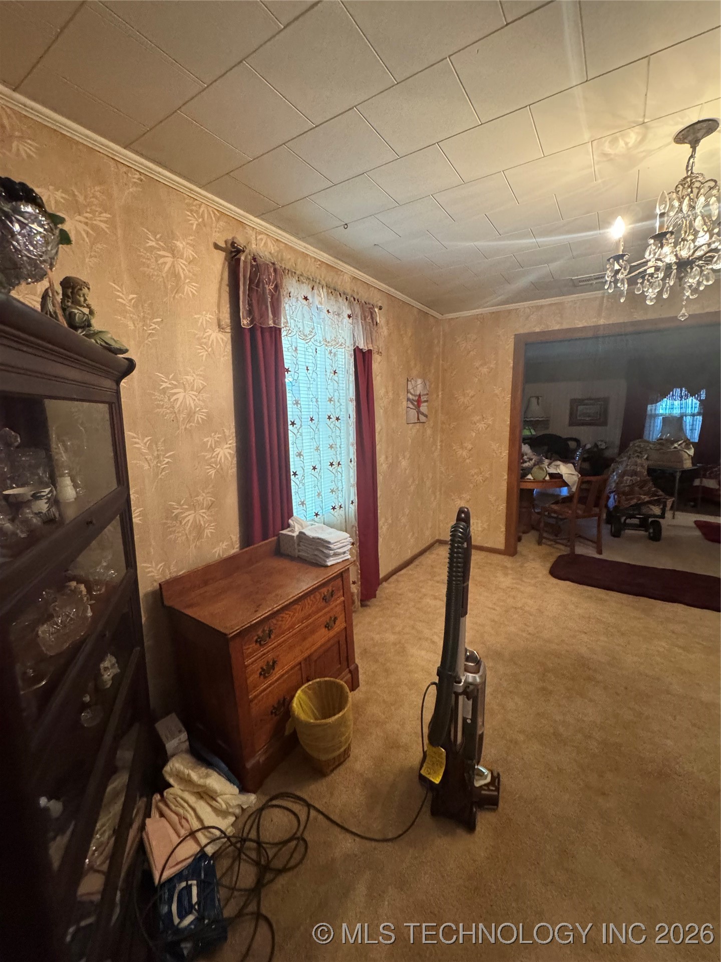 1002 E Line Avenue Property Photo 5