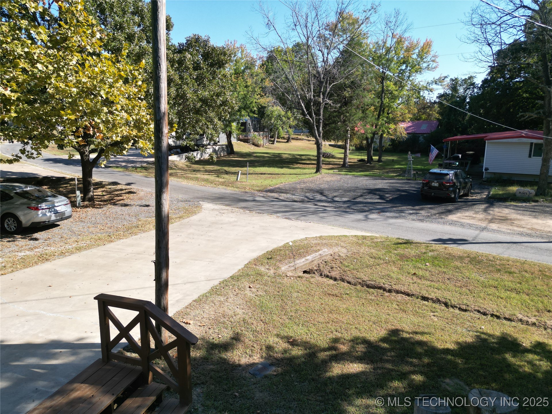 429555 E 1139 Road Property Photo 4