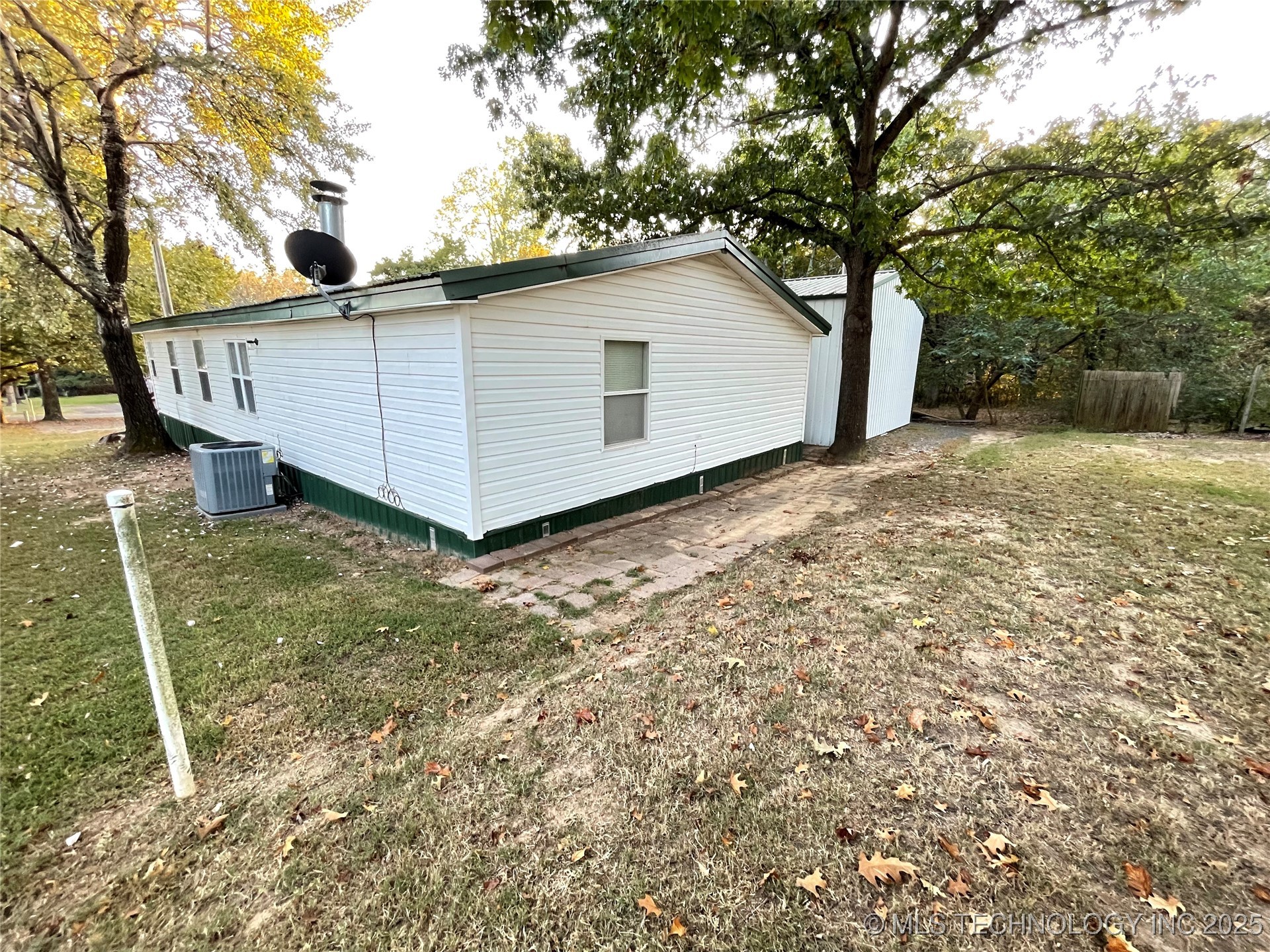 429555 E 1139 Road Property Photo 22