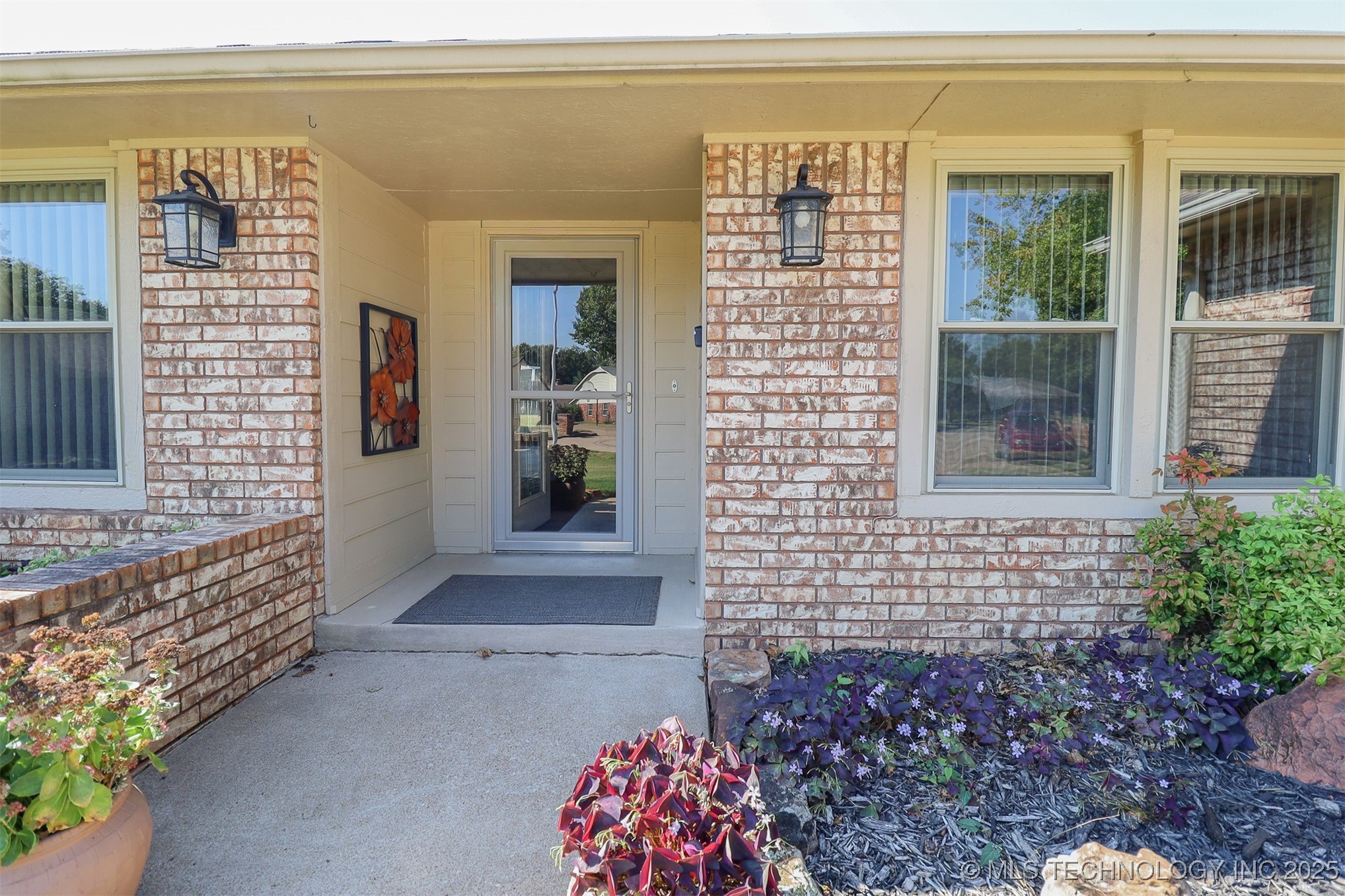 10708 S 88th East Circle Property Photo 3