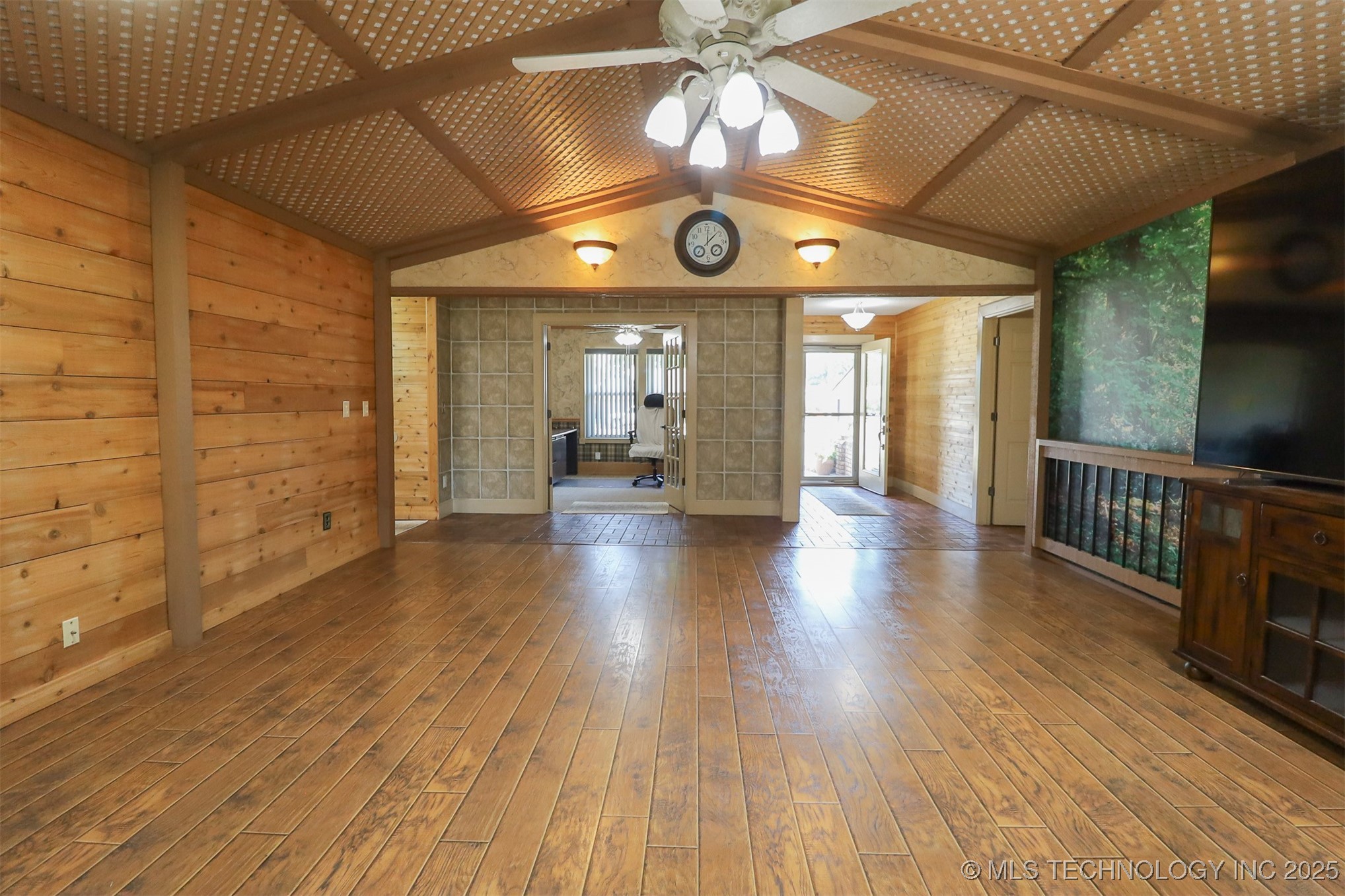 10708 S 88th East Circle Property Photo 9