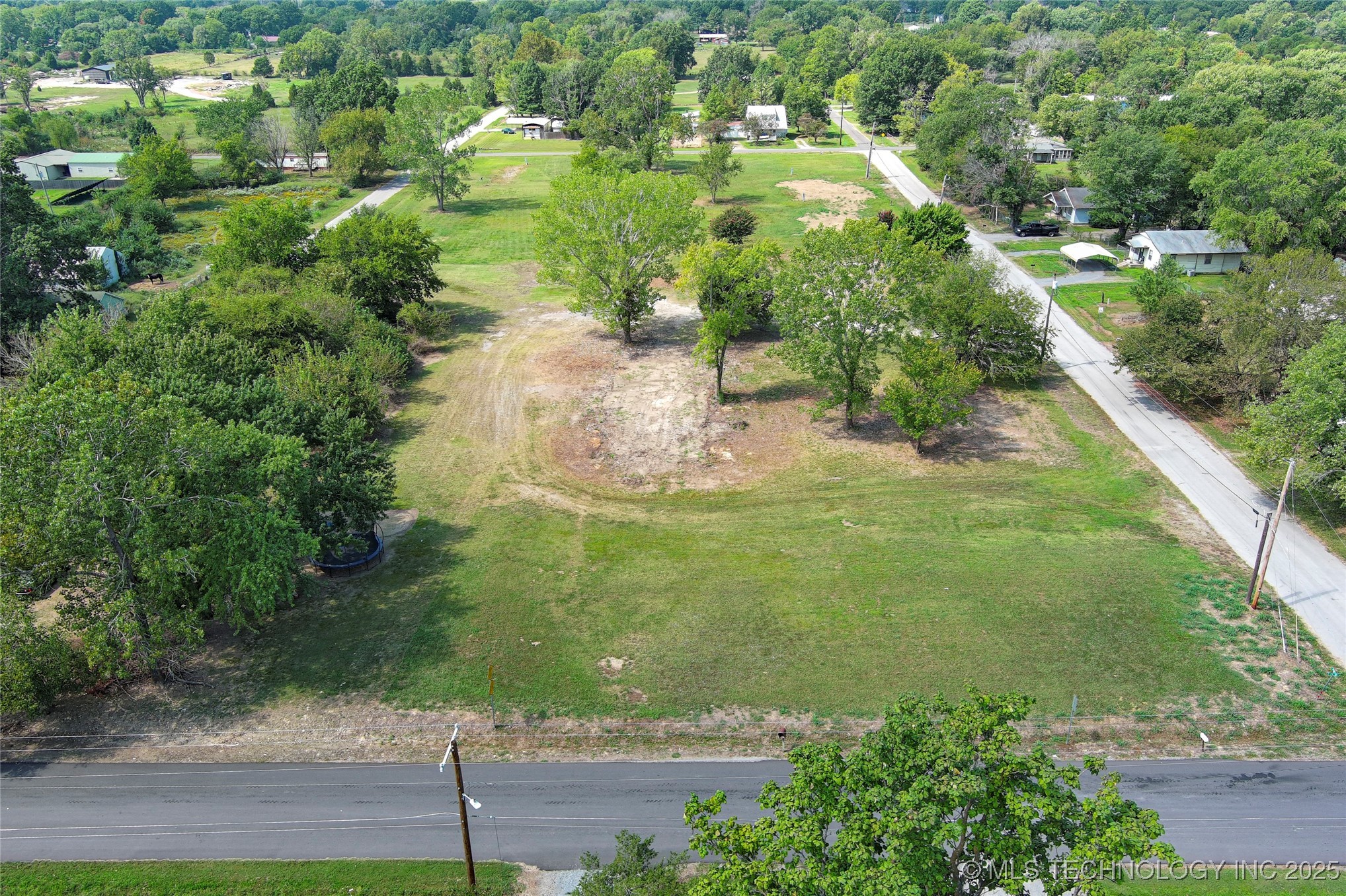 5419 Pine Street Property Photo 2