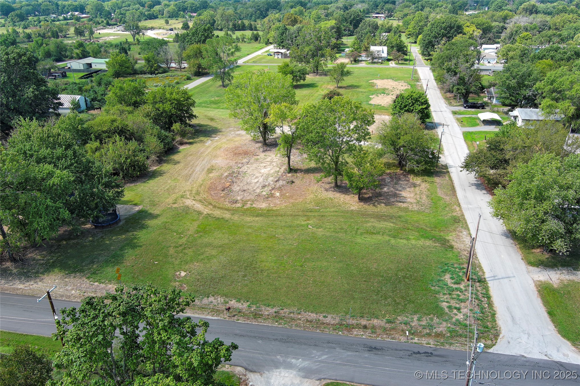 5419 Pine Street Property Photo 3