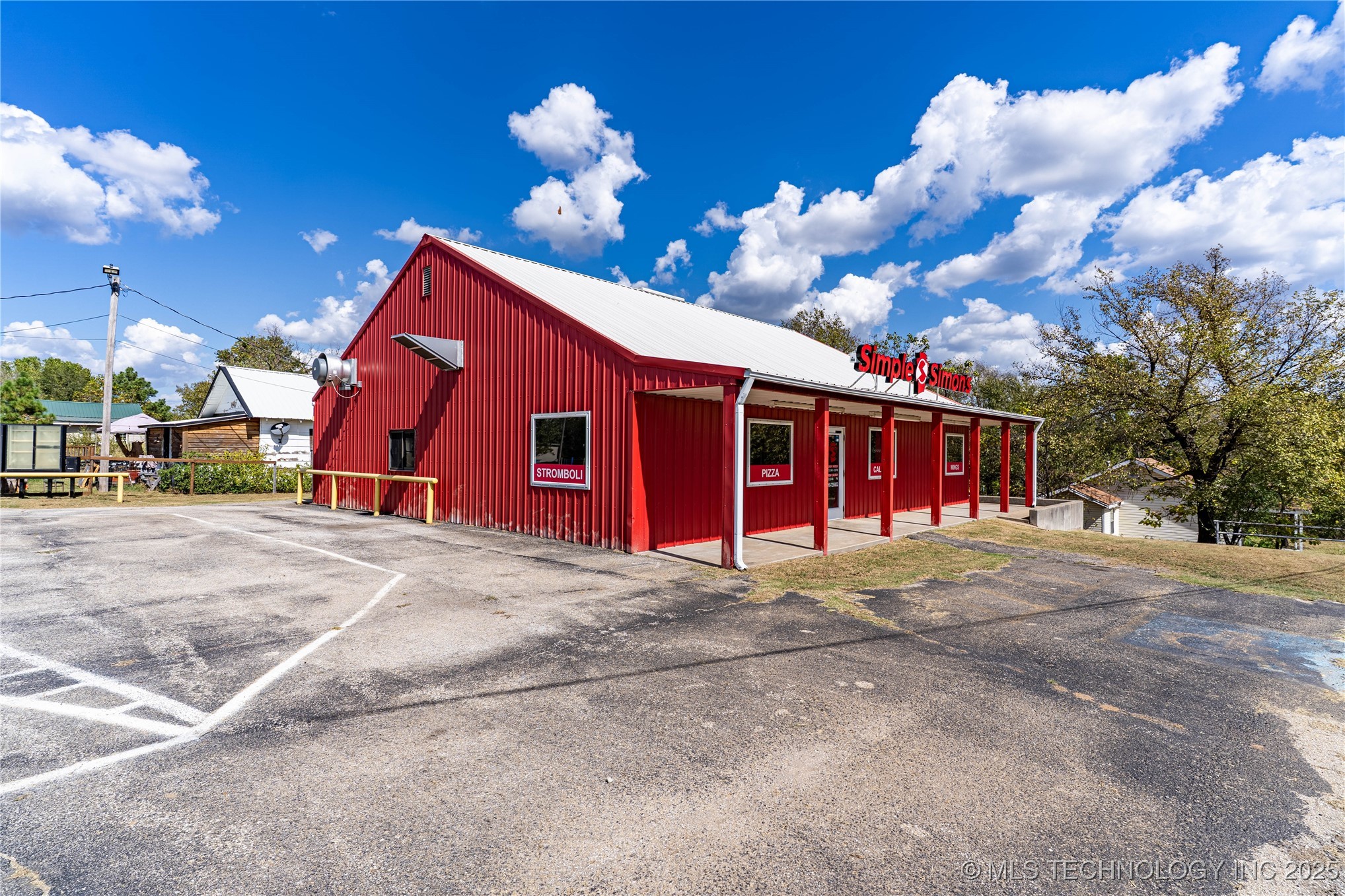 815 E Broadway Street Property Photo 2