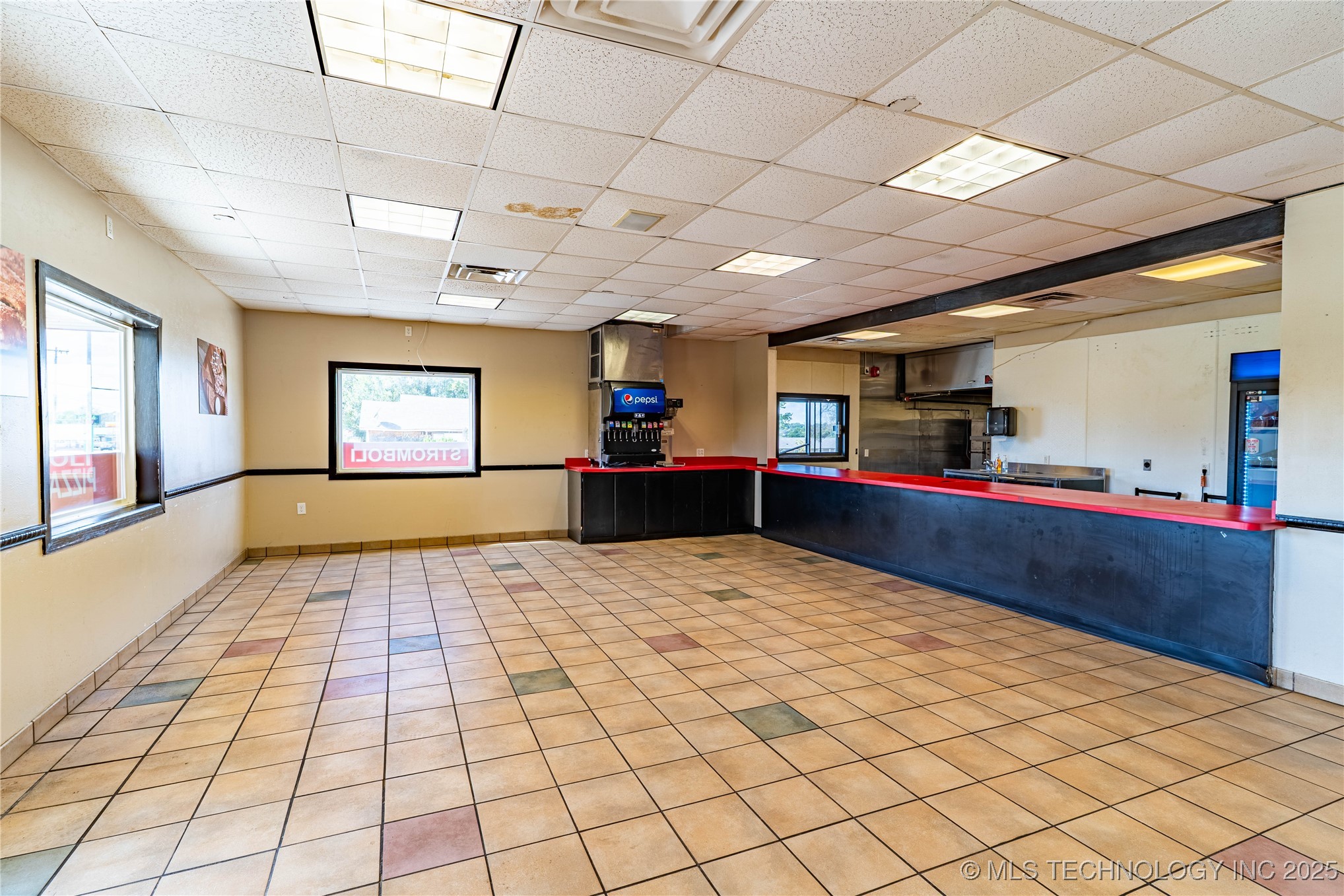 815 E Broadway Street Property Photo 3