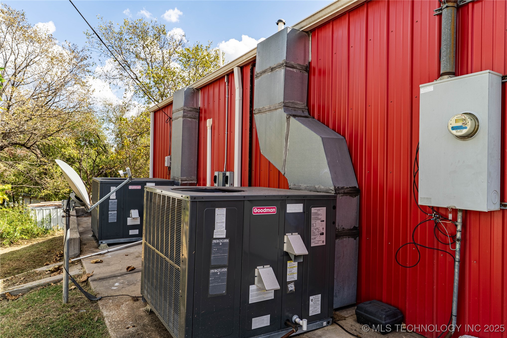 815 E Broadway Street Property Photo 17