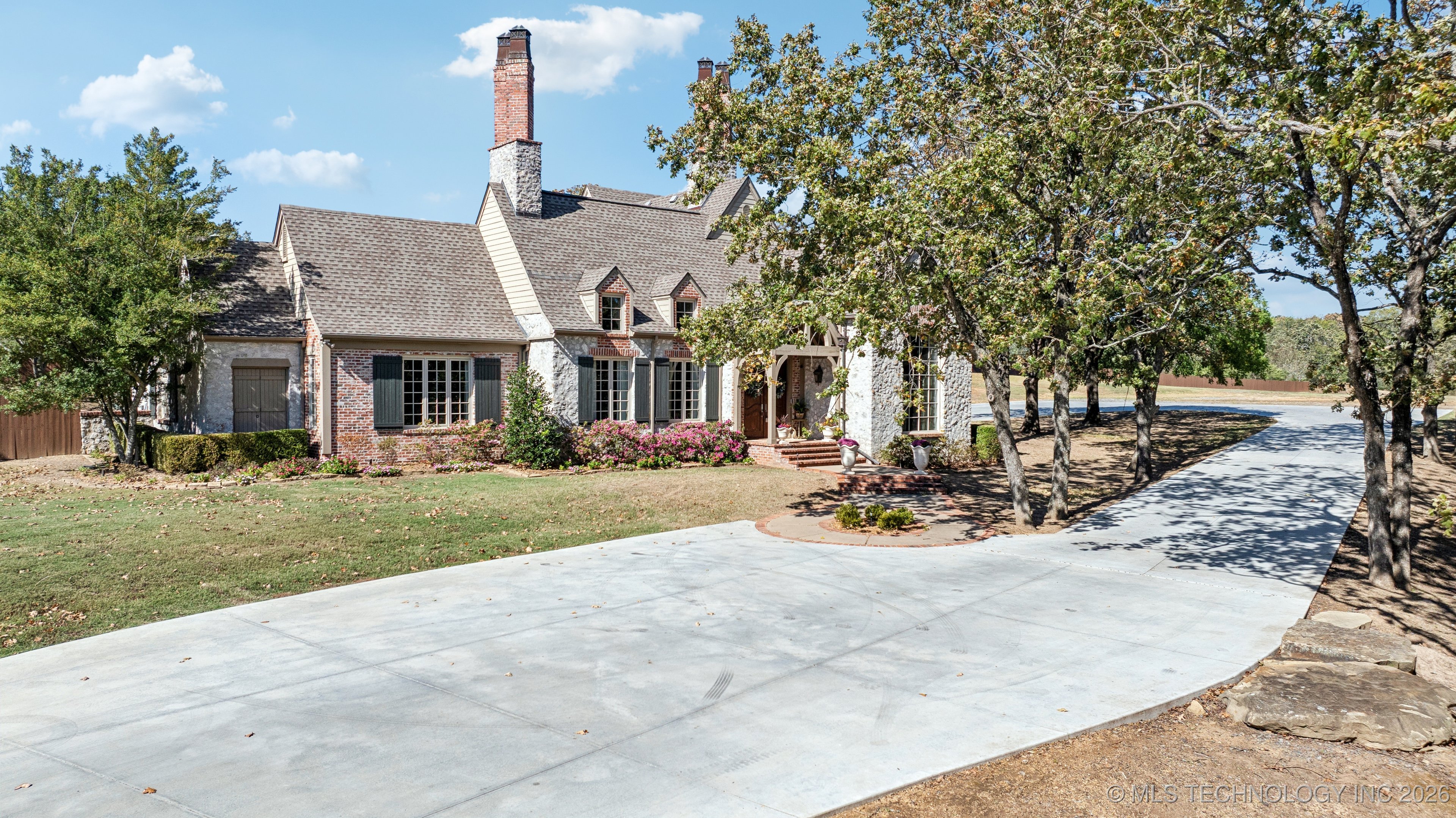 2315 N 60th Street W Property Photo 4